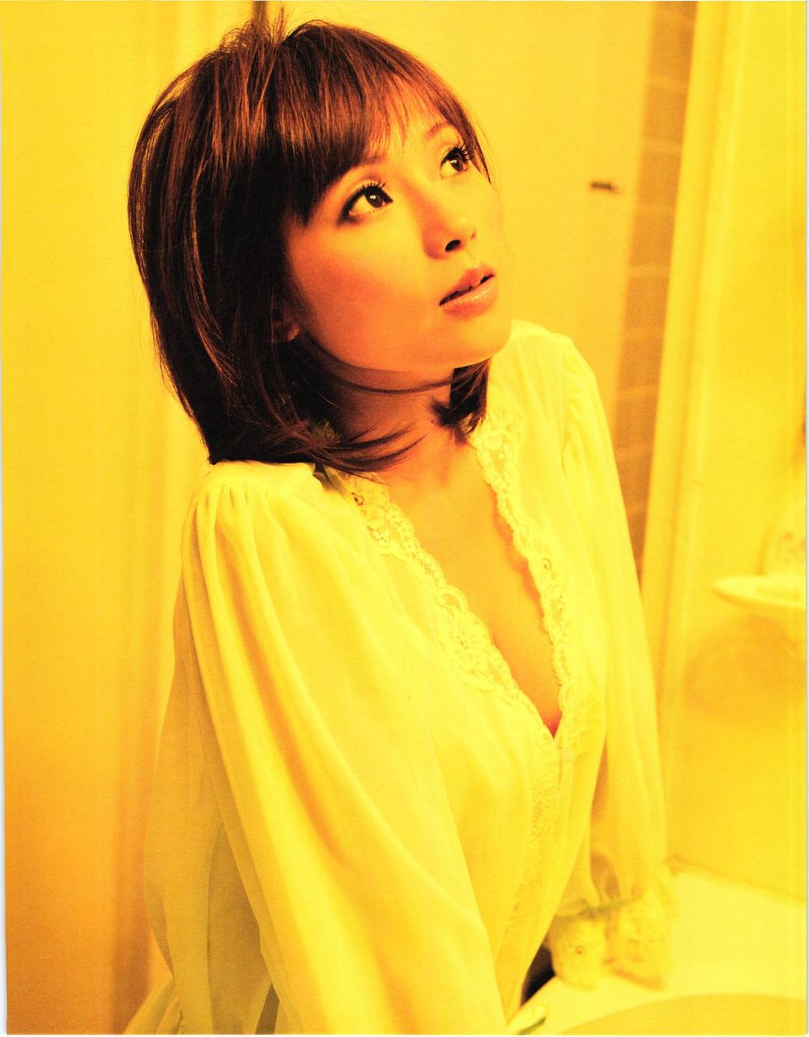 安倍夏美 《Subway》 [PhotoBook] 