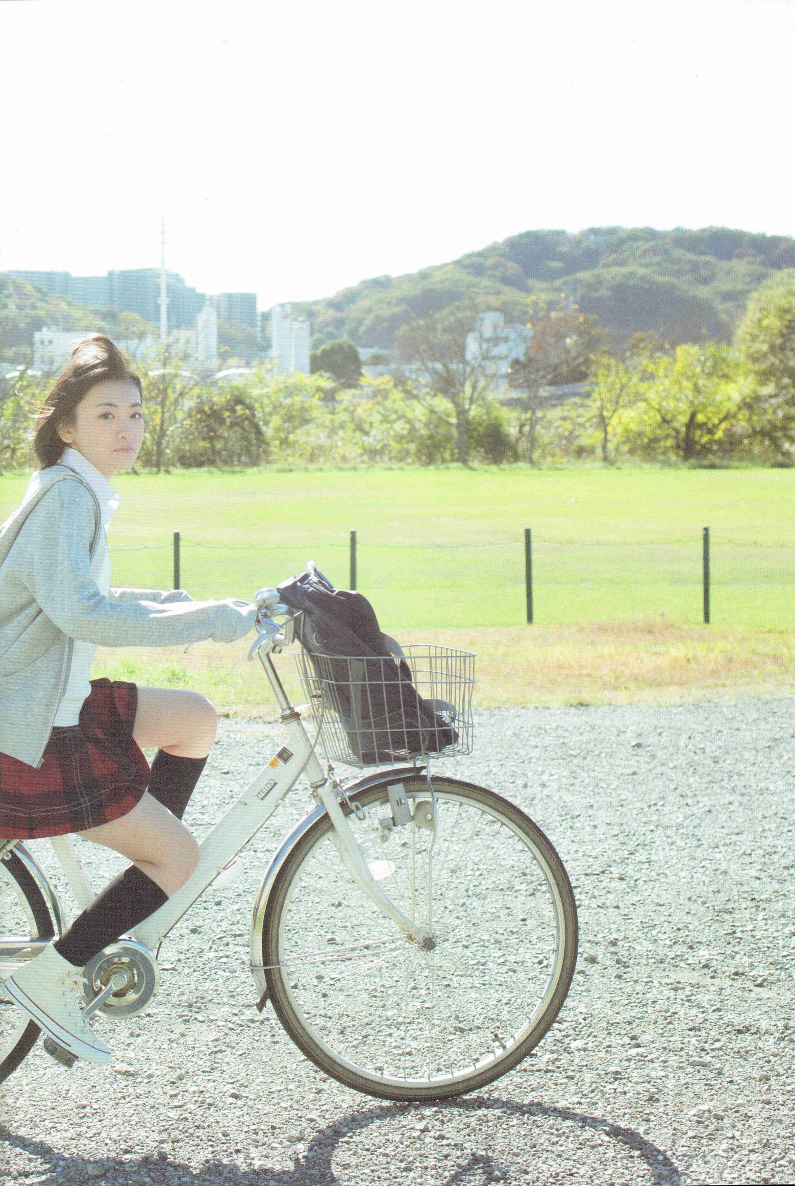 生駒里奈《君の足跡》 [Photo Book]  