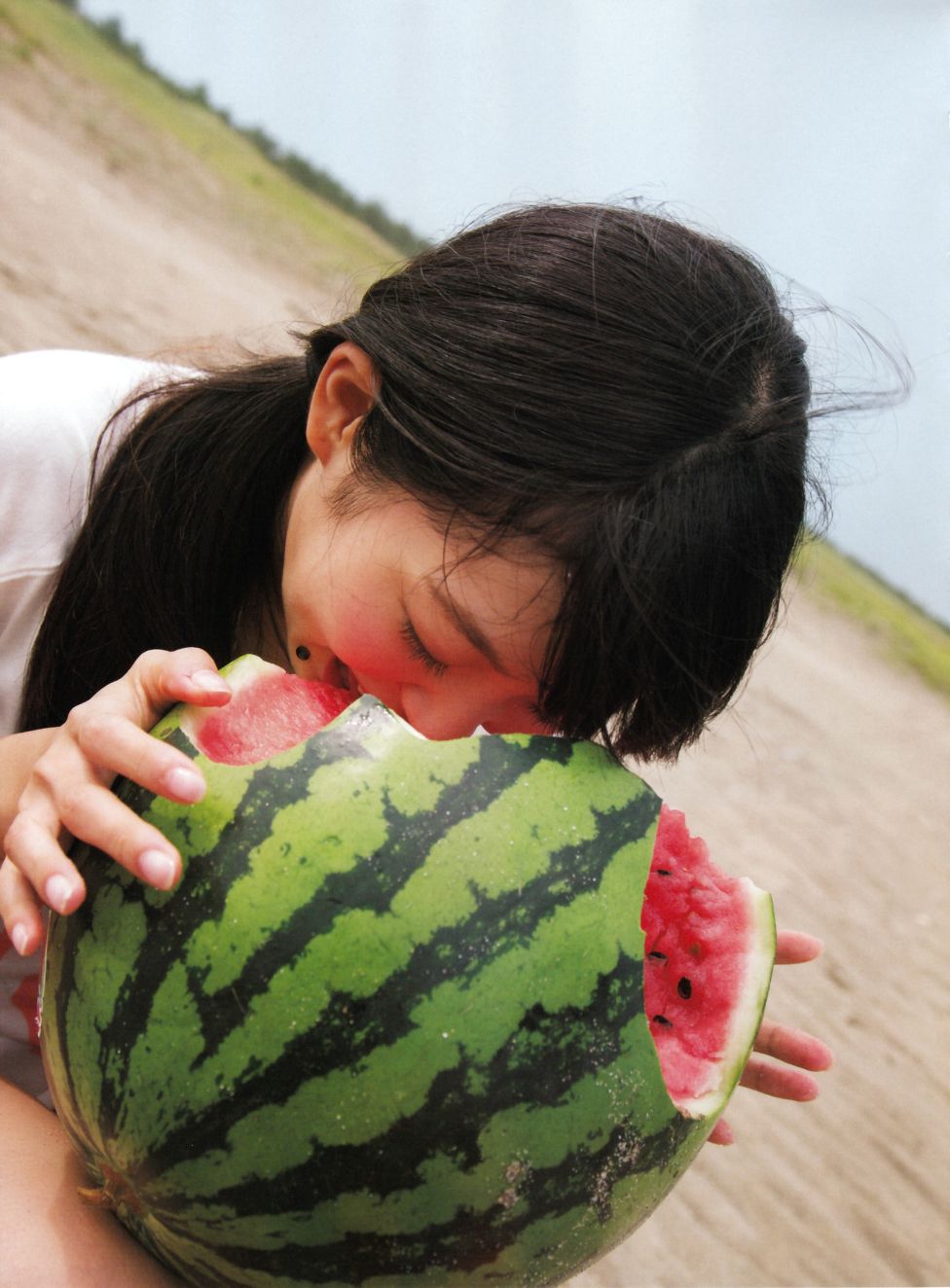 渡辺美优纪《みる神》 [Photo book] 