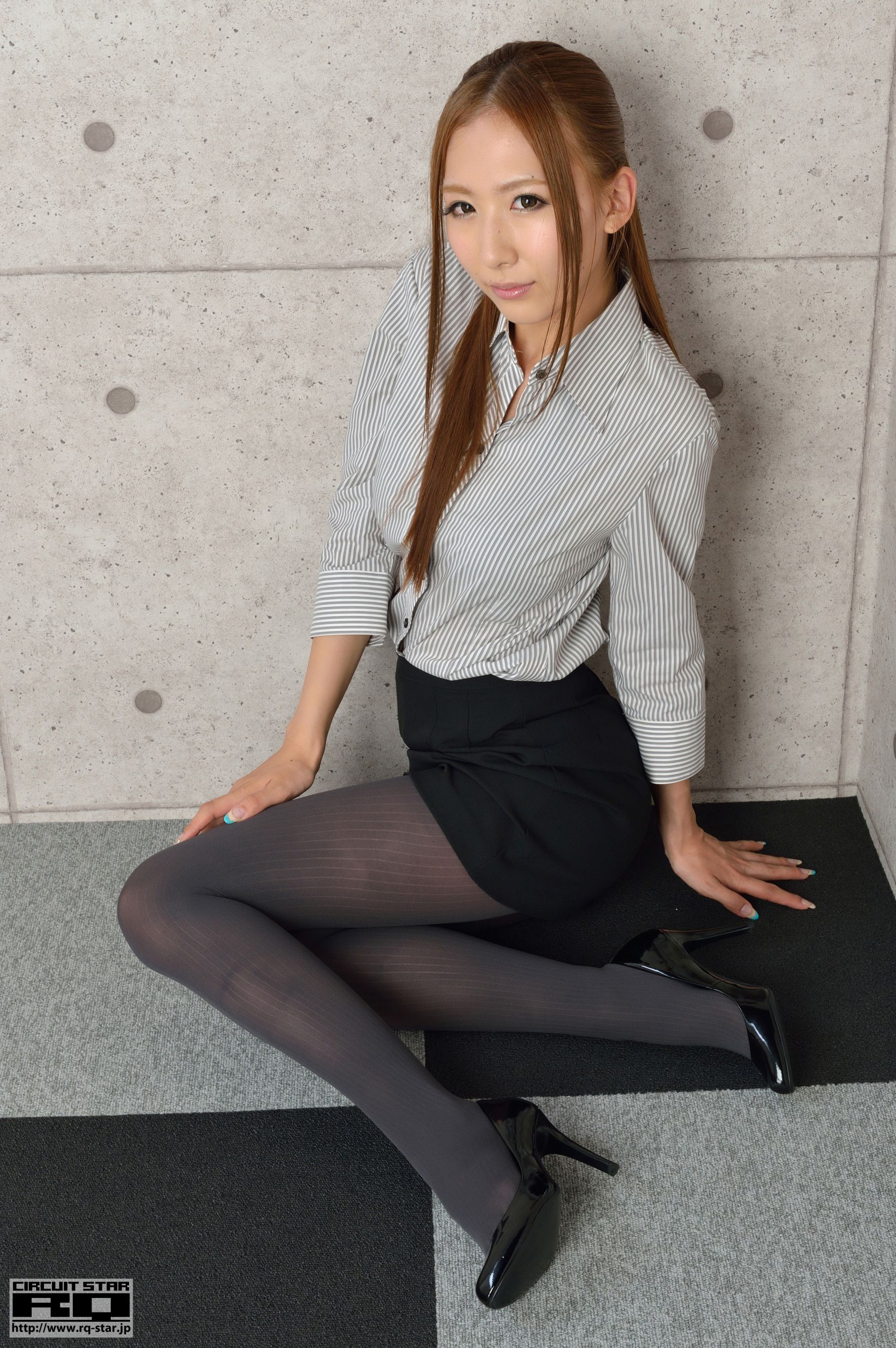 [RQ-STAR] NO.00991 Yui Iwasaki 岩崎由衣 Office Lady 黑丝OL美腿 