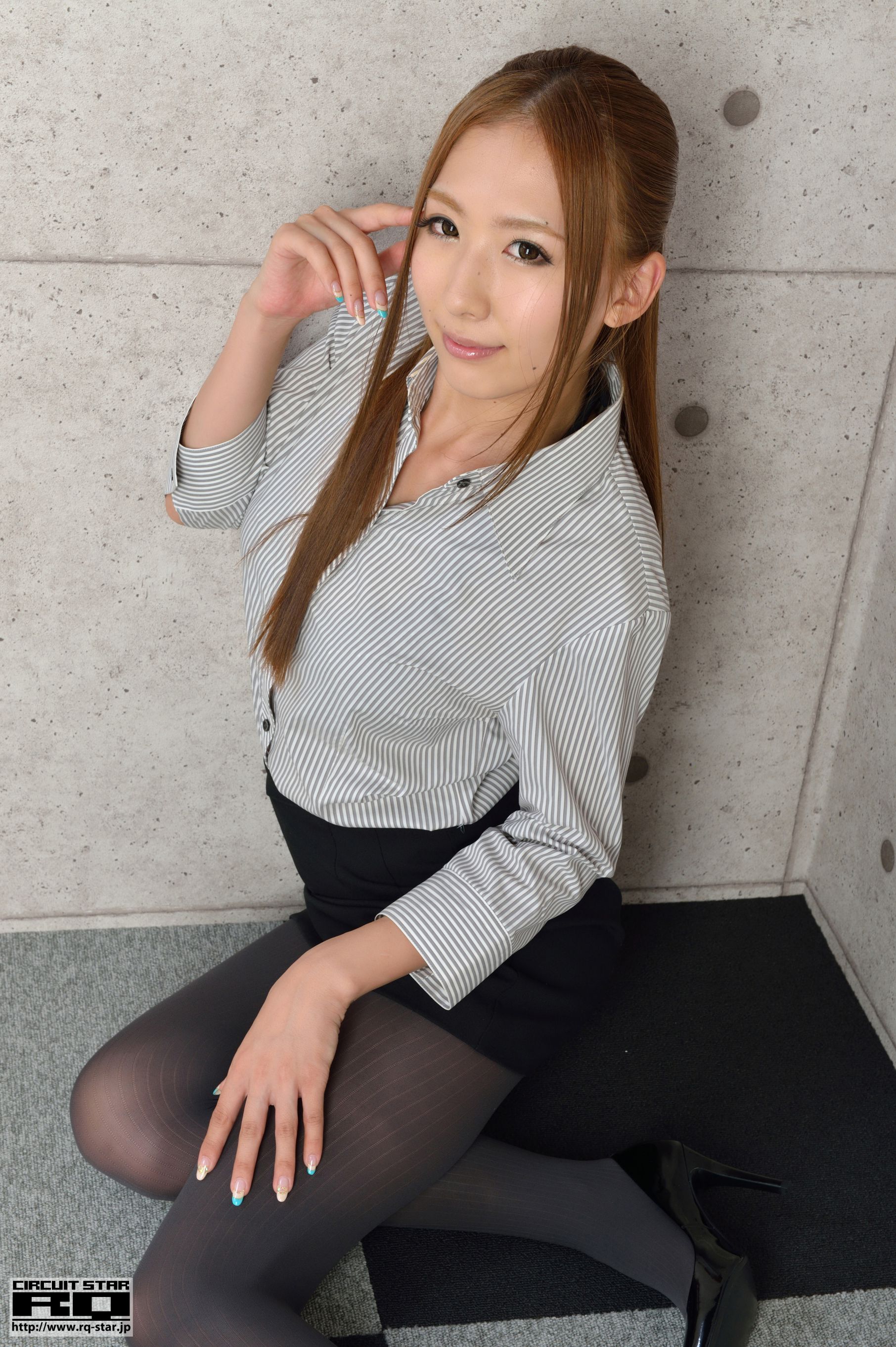 [RQ-STAR] NO.00991 Yui Iwasaki 岩崎由衣 Office Lady 黑丝OL美腿 