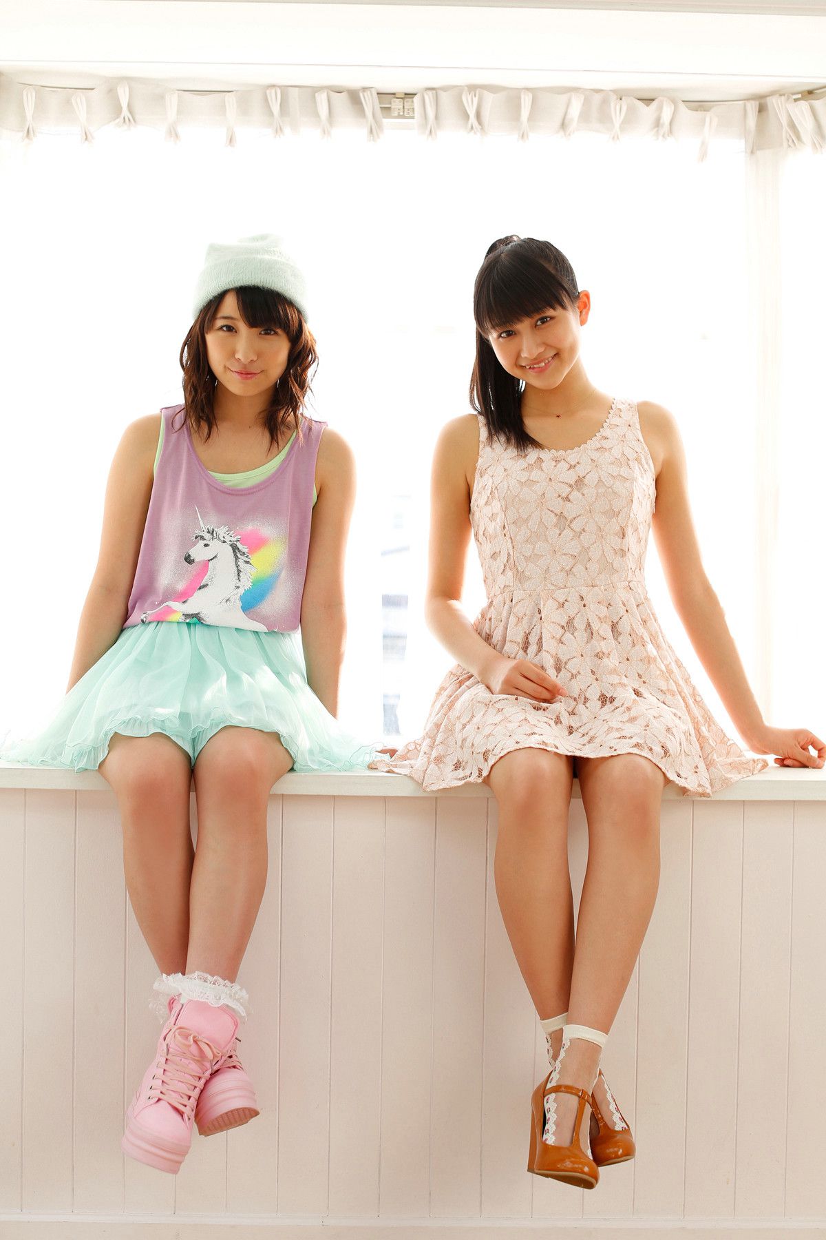 Ayaka Wada 和田彩花 、 Kanon Fukuda 福田花音 [Hello! Project Digital Books] Vol.111 