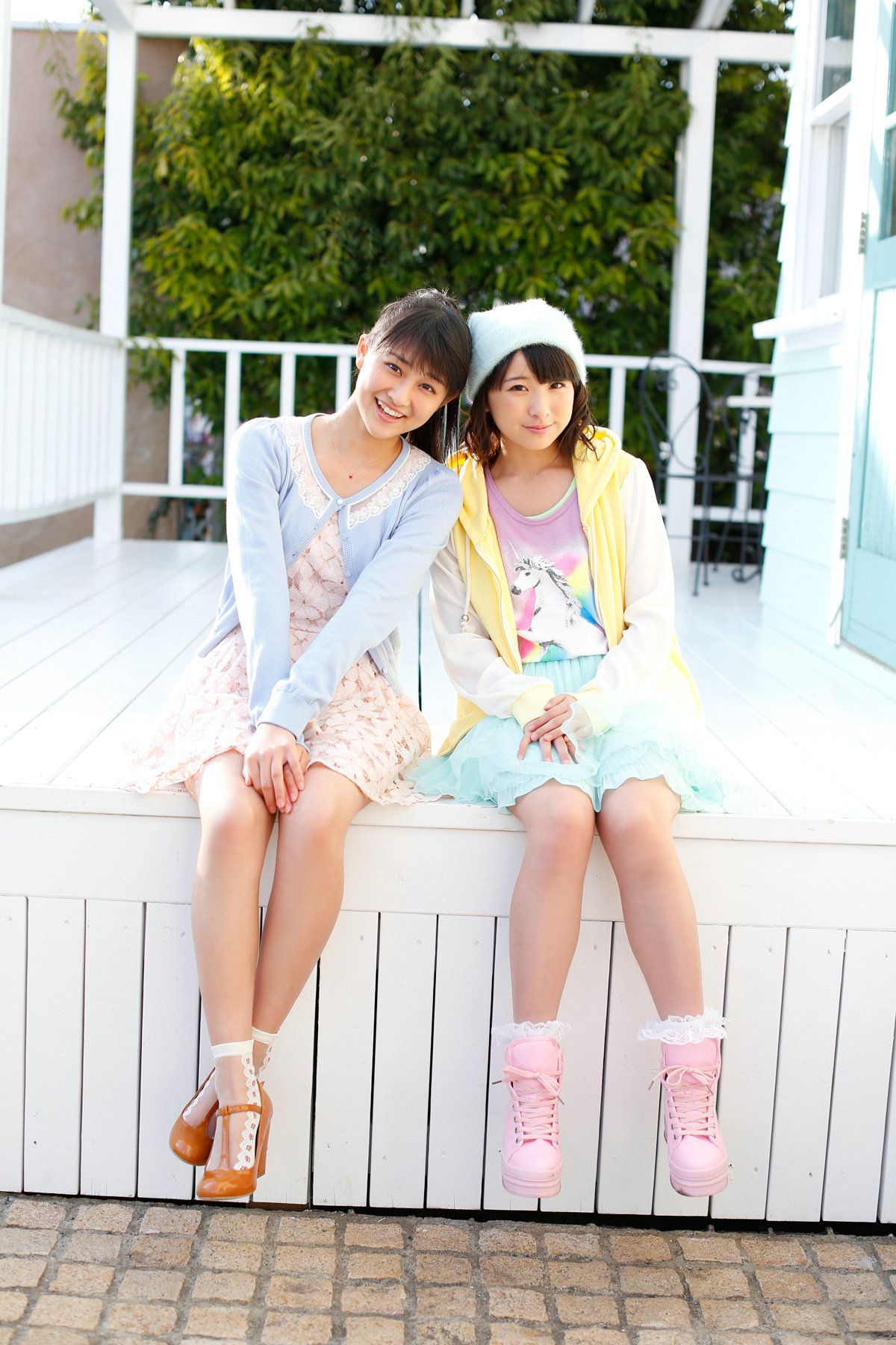 Ayaka Wada 和田彩花 、 Kanon Fukuda 福田花音 [Hello! Project Digital Books] Vol.111 