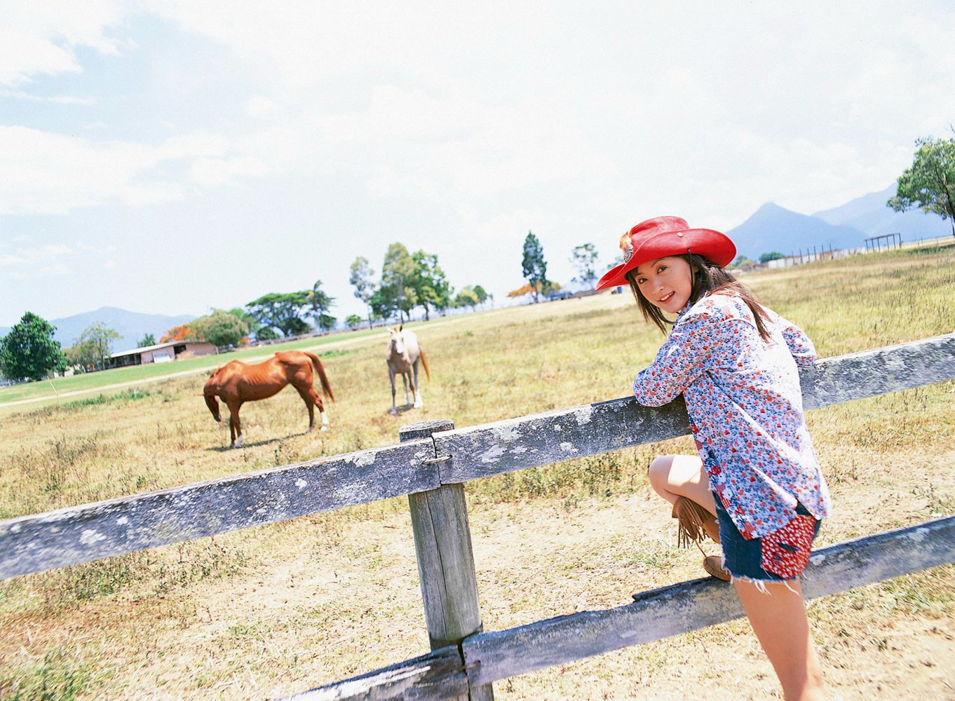 小松彩夏《No Border》 [YS Web] Vol.152