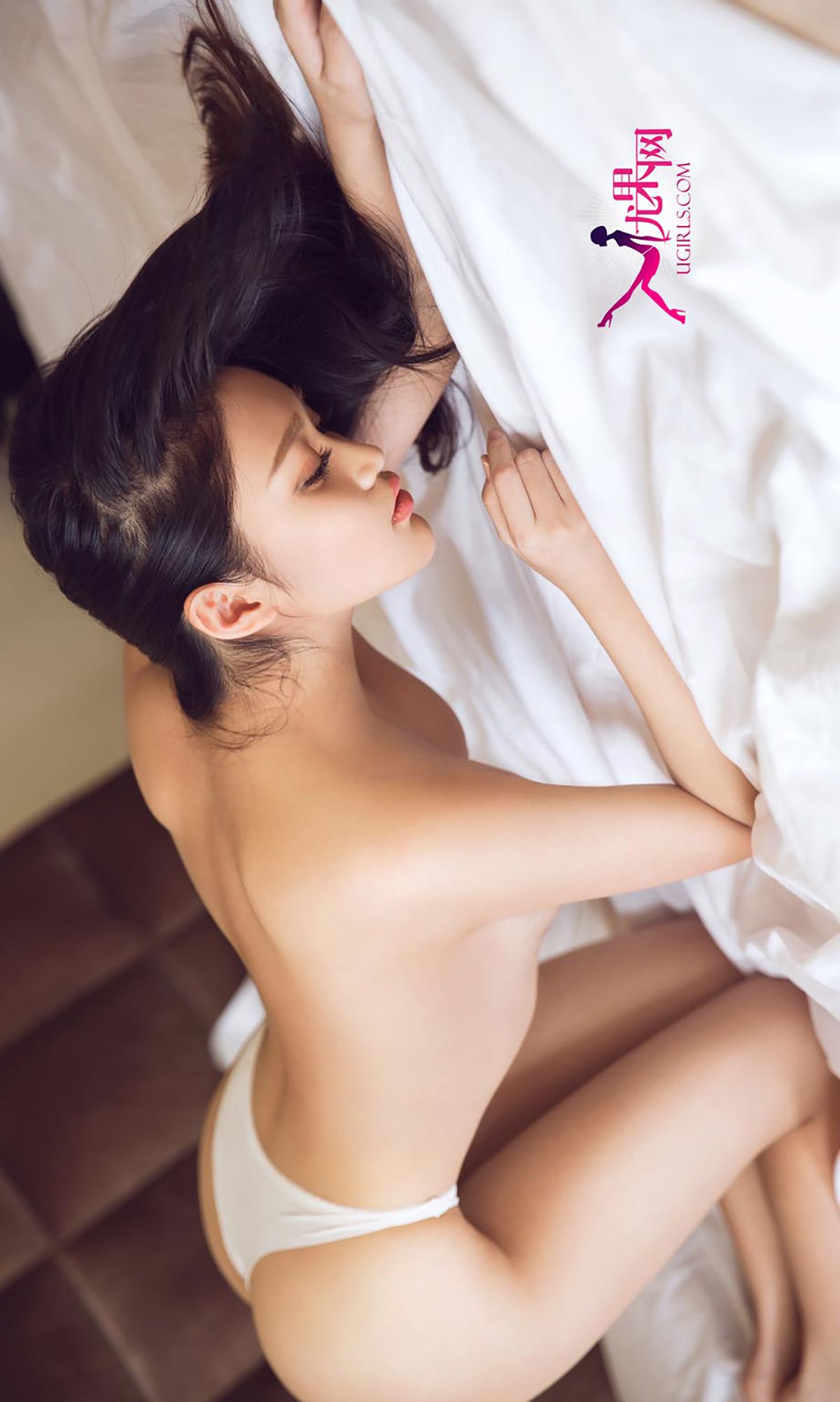 李允《轻熟女养成计划》 [爱尤物Ugirls] No.315 