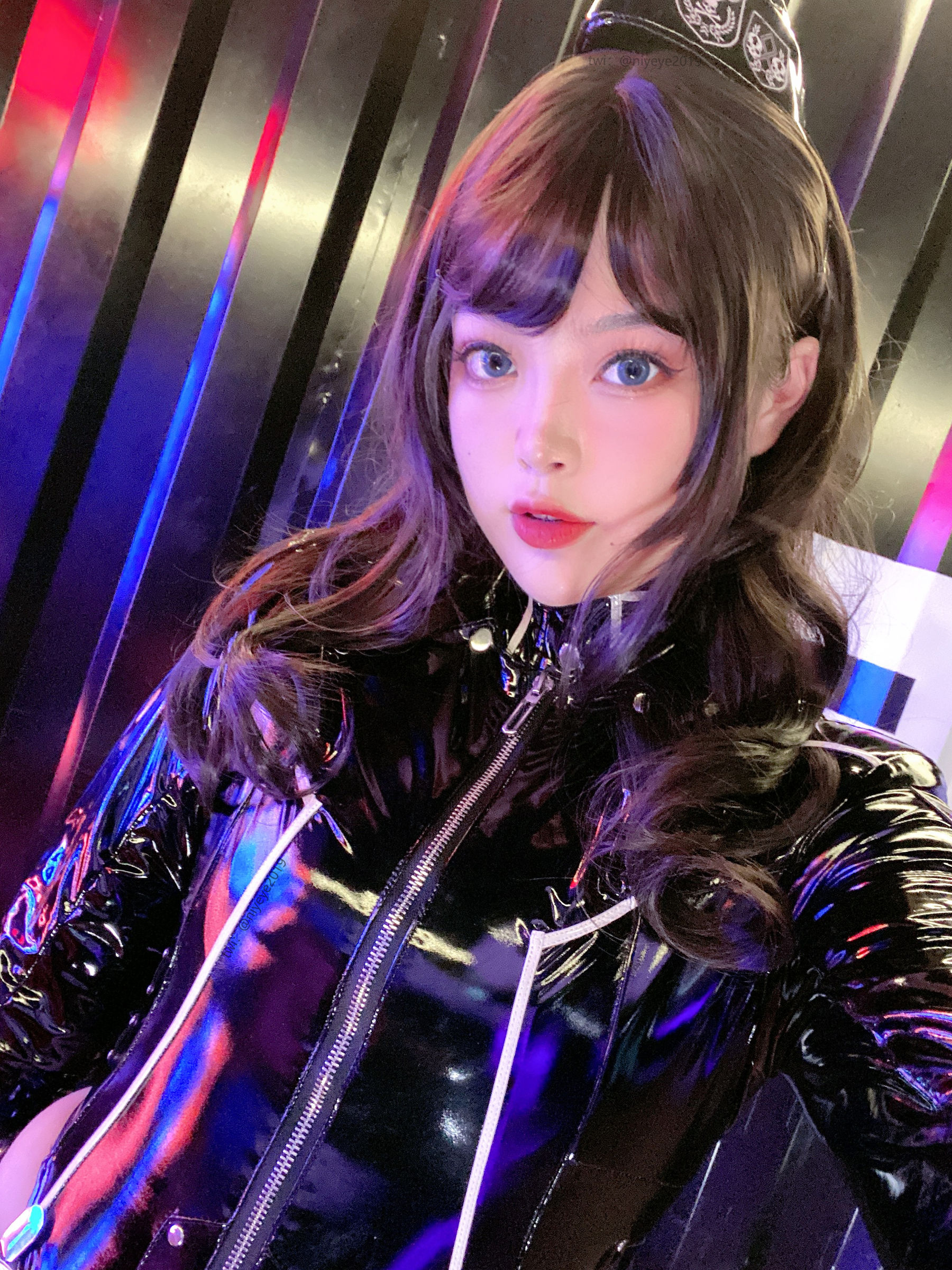 [福利COS] 萌系小姐姐-白烨- - 女王指挥官