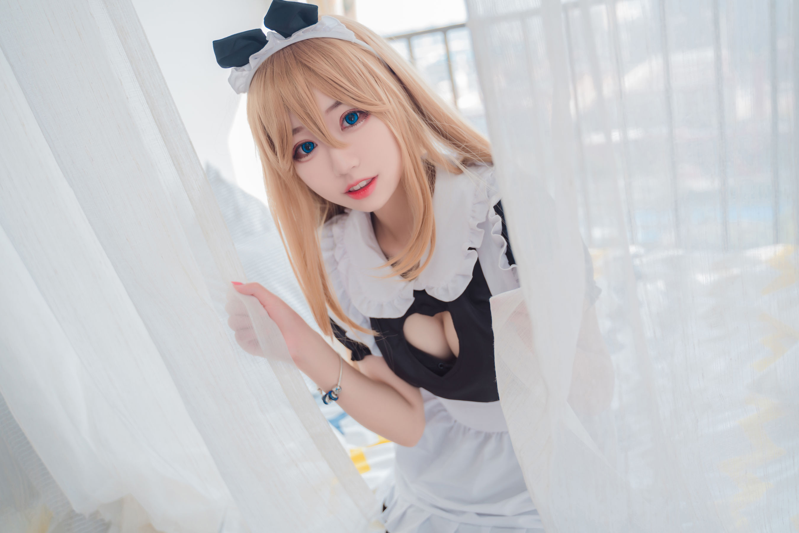 [福利COS] 猫君君MaoJun - 猫猫的女仆装