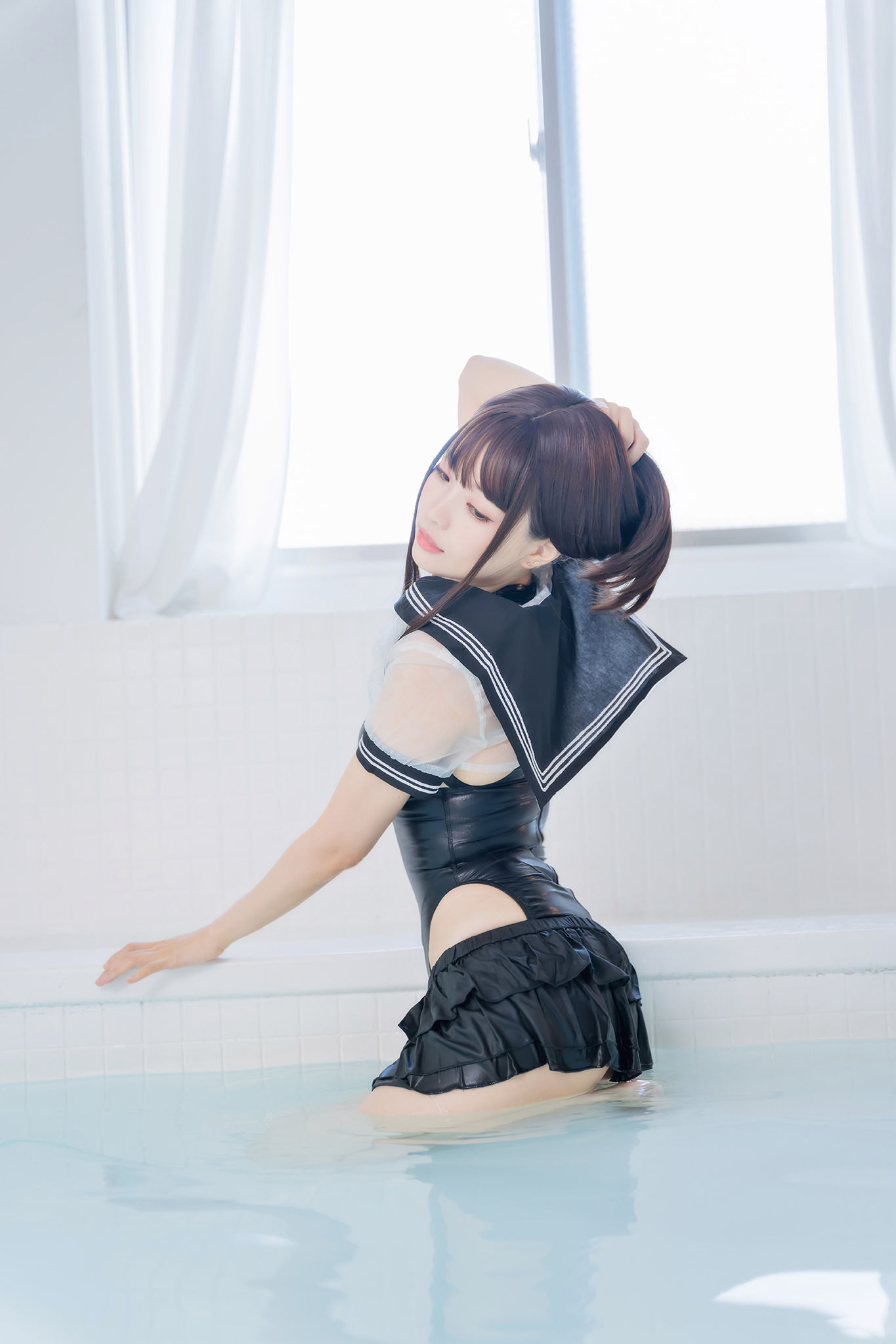 [福利COS] Ely_eee(ElyEE子) - Racing Swimsuit 競泳水手服