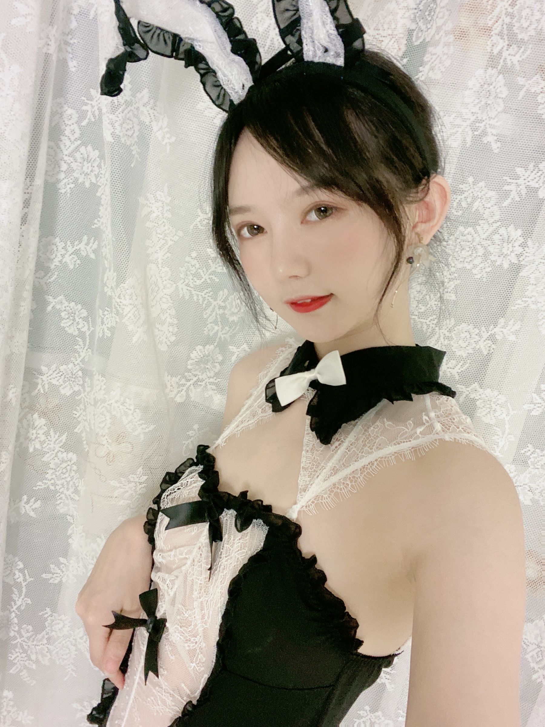 [福利COS] 51酱 - 油光袜