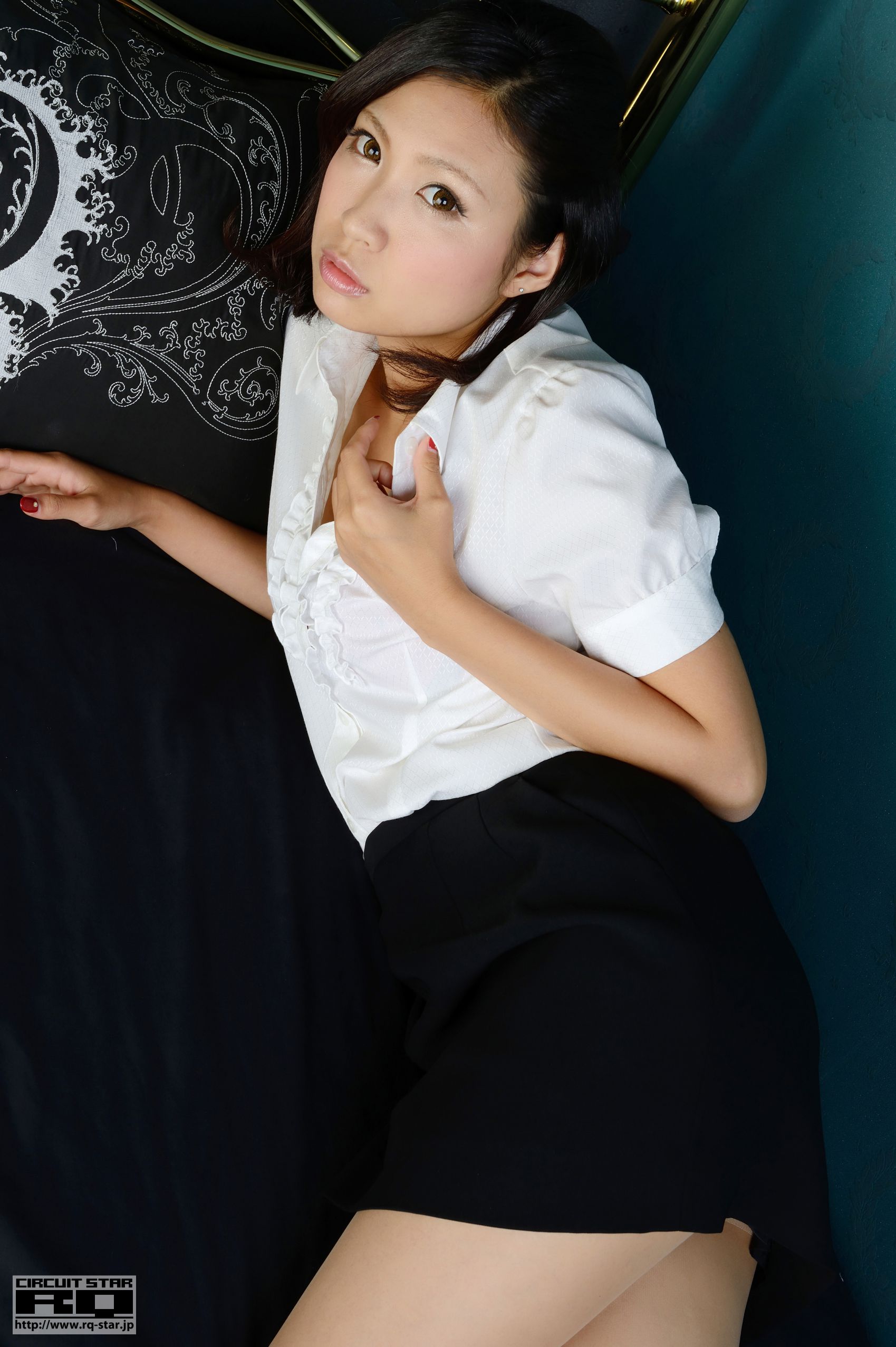 [RQ-STAR] NO.00869 Ayano Suzuki 鈴木あやの Office Lady 写真集