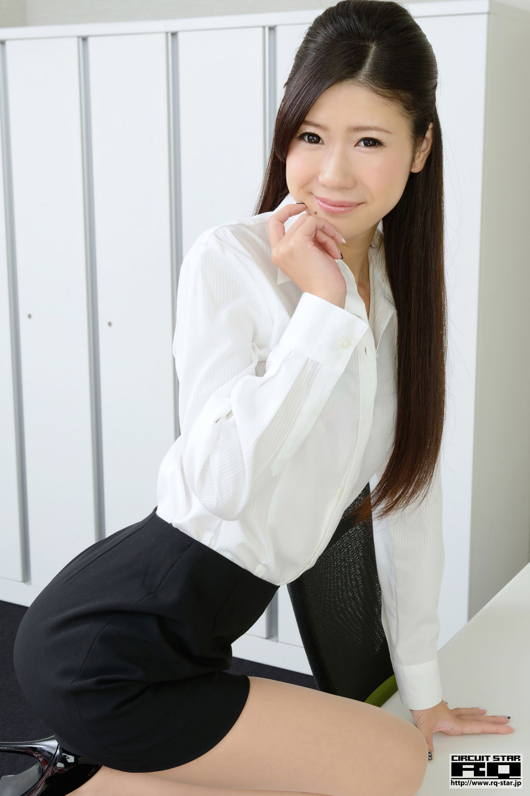 [RQ-STAR] NO.00873 佐野美由 Office Lady 办公室女郎 写真集