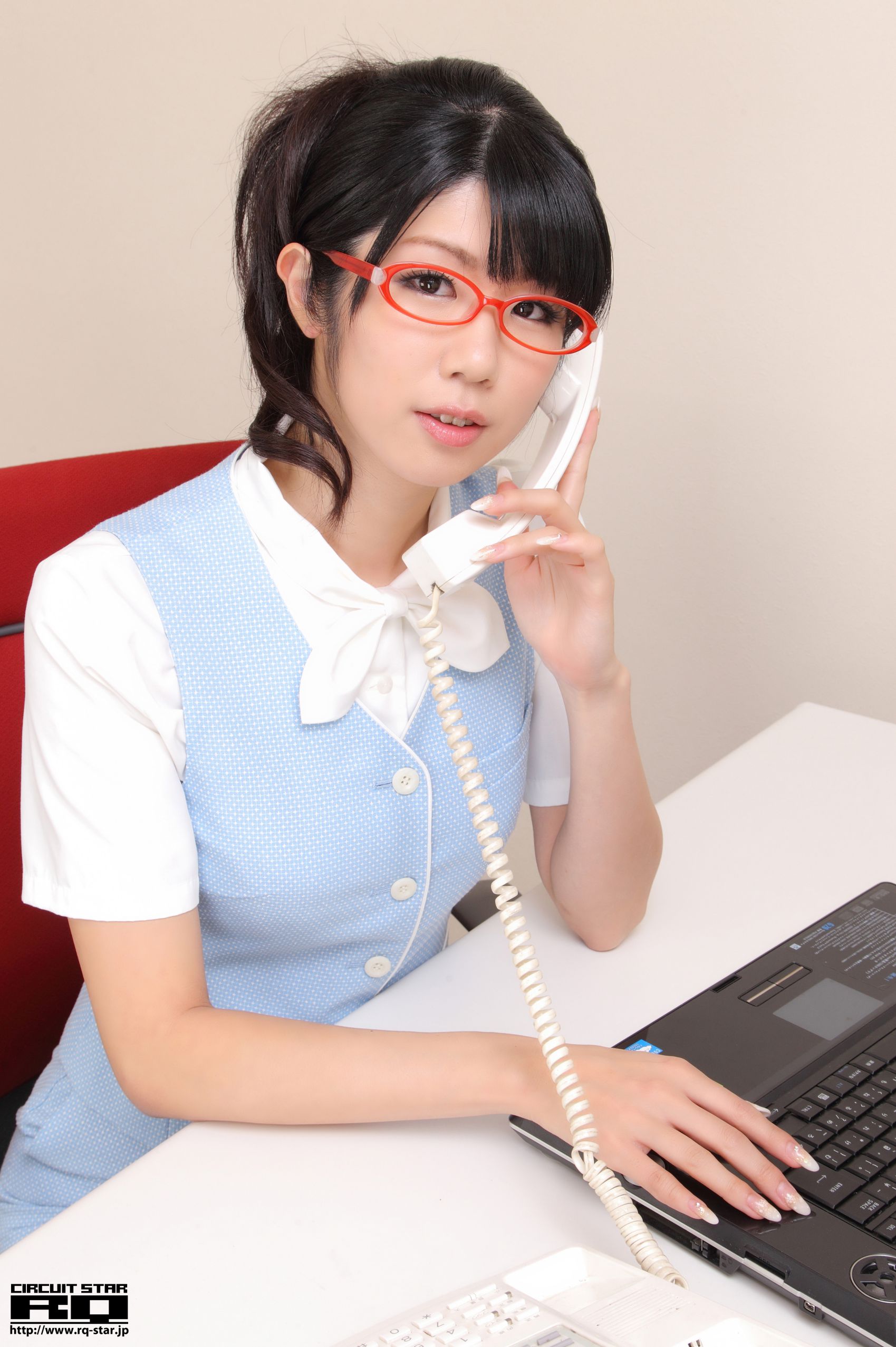 [RQ-STAR] NO.00614 Aoi Usami 宇佐美あおい Office Lady 写真集