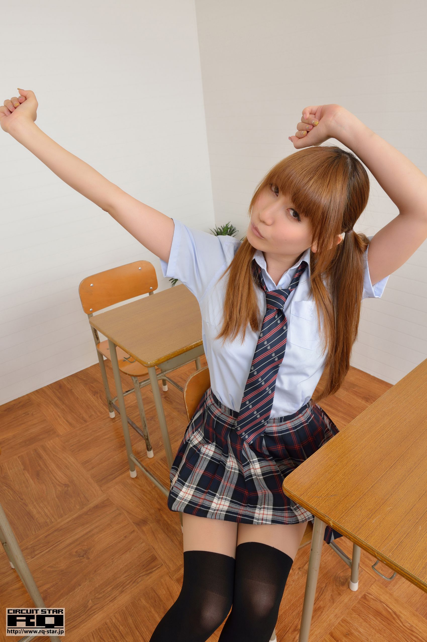 [RQ-STAR] NO.00687 Manon Natsukawa 夏川マノン School Girl 校服系列 写真集