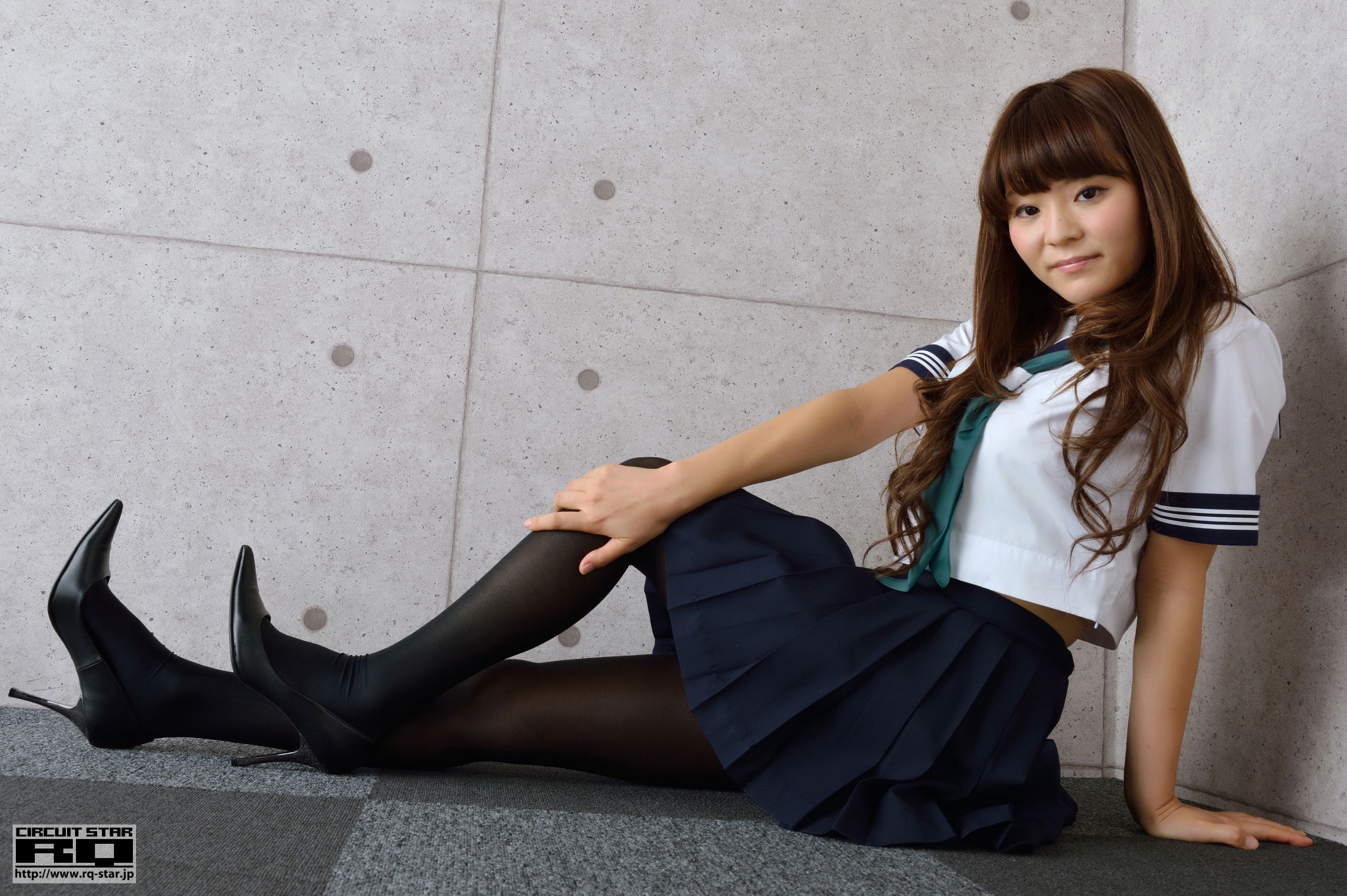 [RQ-STAR] NO.00734 吉良真悠子 Sailor Style 校服 写真集