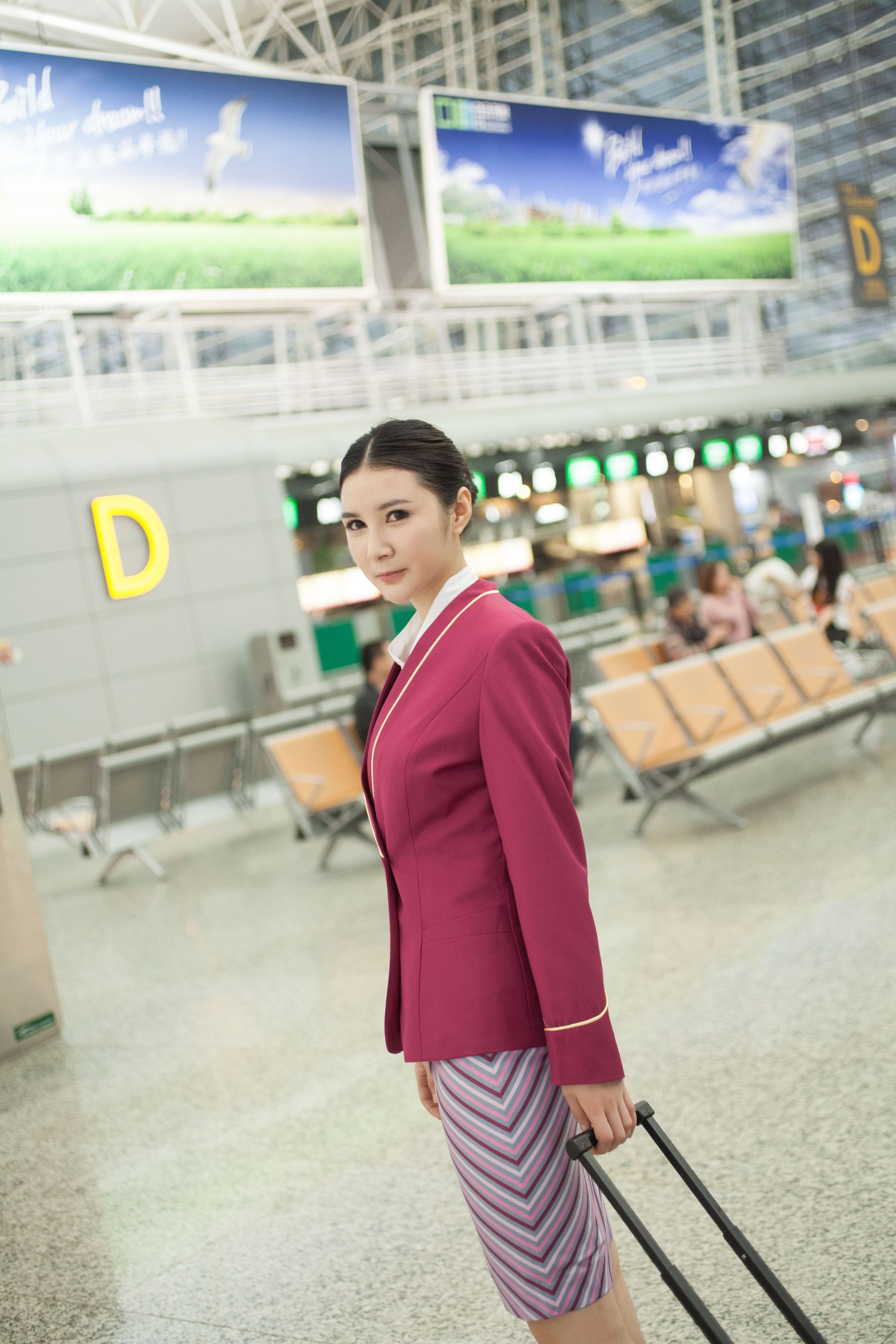 顾欣怡《空港迷失 空姐的私生活》（上） [TGOD推女神] 写真集