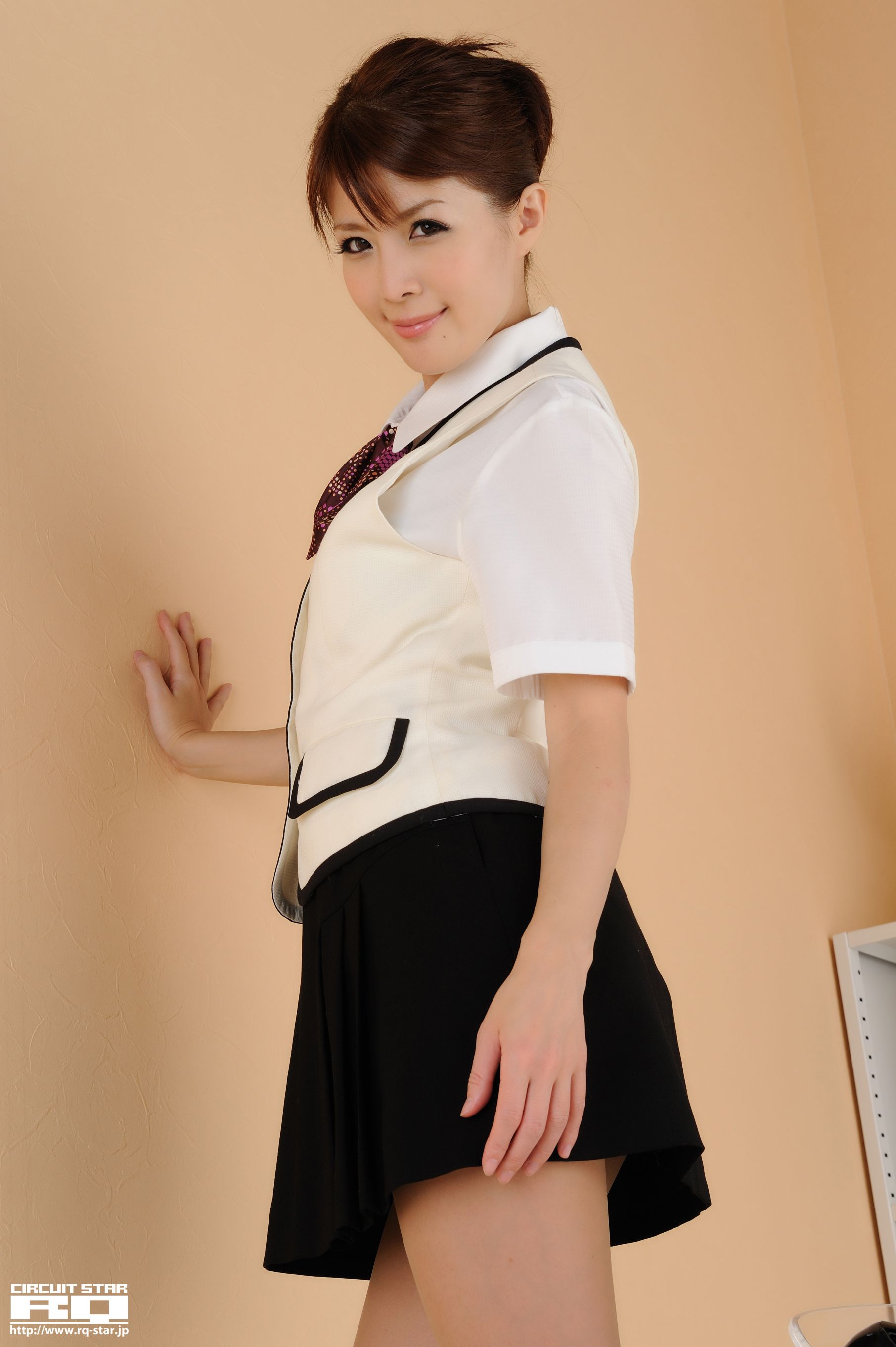 [RQ-STAR] NO.00448 三咲舞花 Office Lady 办公室女郎 写真集