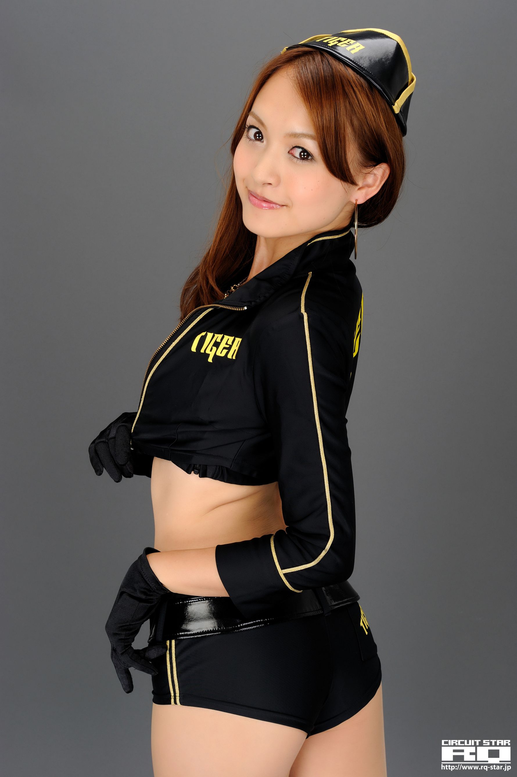 [RQ-STAR] NO.00374 伊东莉娜 Race Queen赛车女郎 写真集