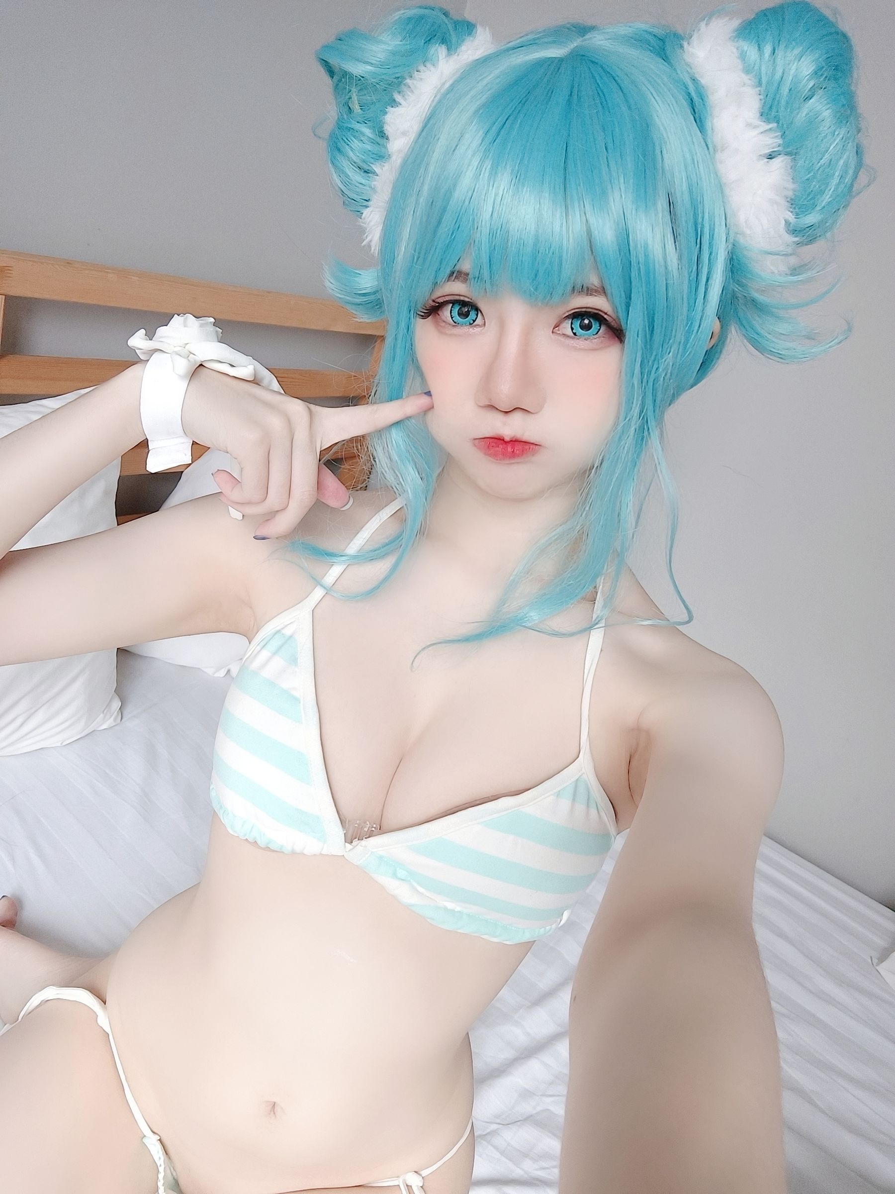 [网红COS] Sally Dorasnow - Miku Bikini