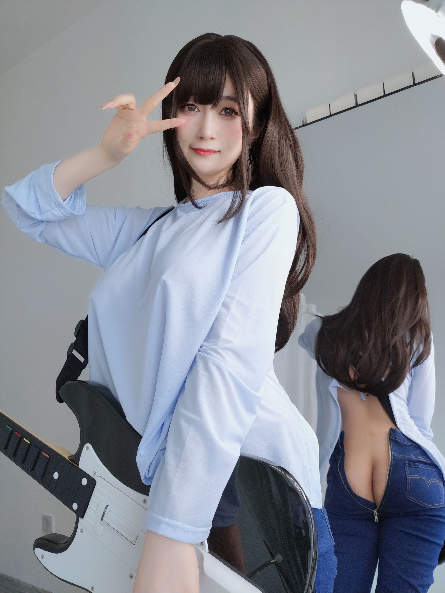 [网红COS] Coser小姐姐白银 - 妹は服を着てください