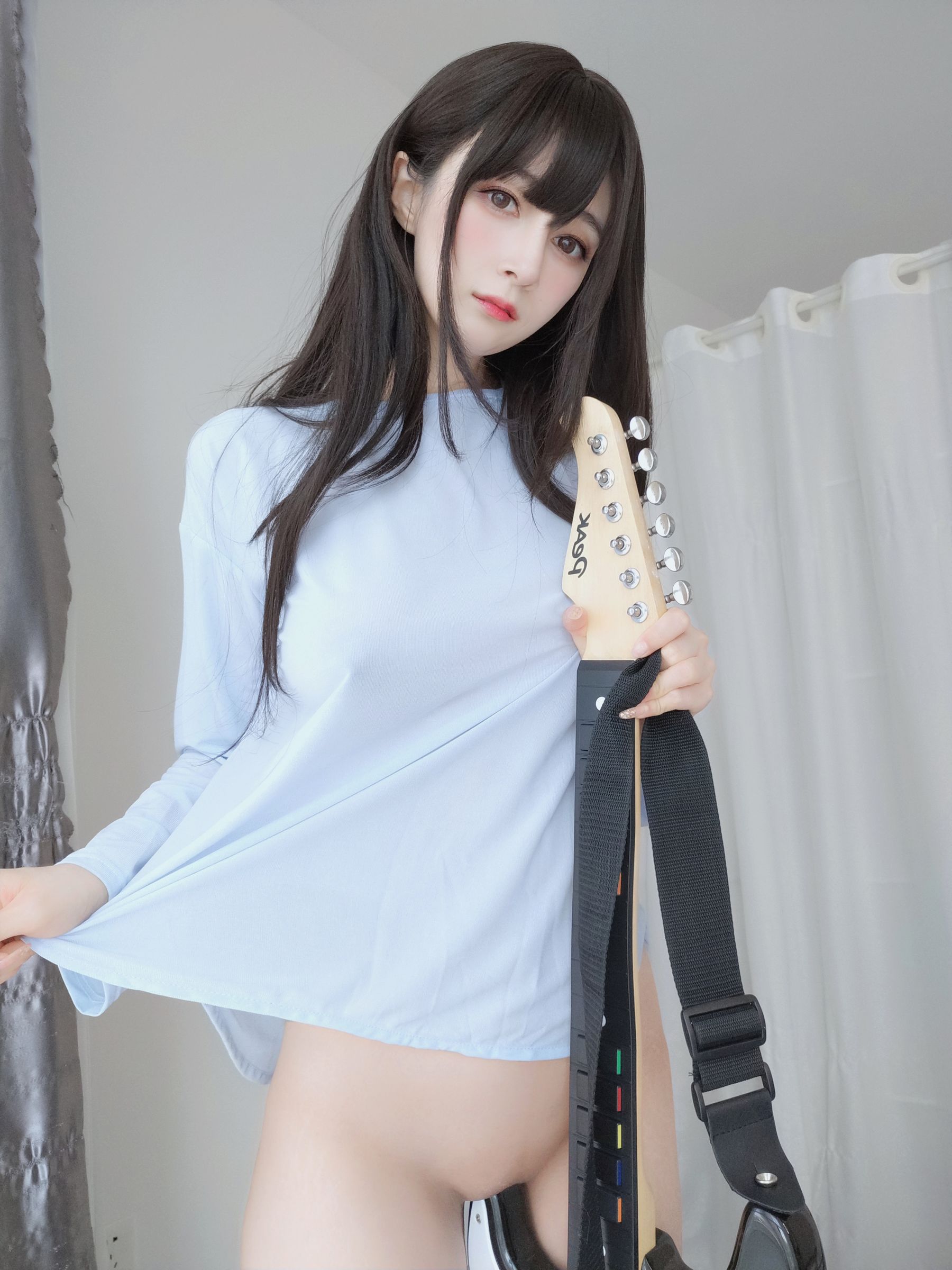 [网红COS] Coser小姐姐白银 - 妹は服を着てください