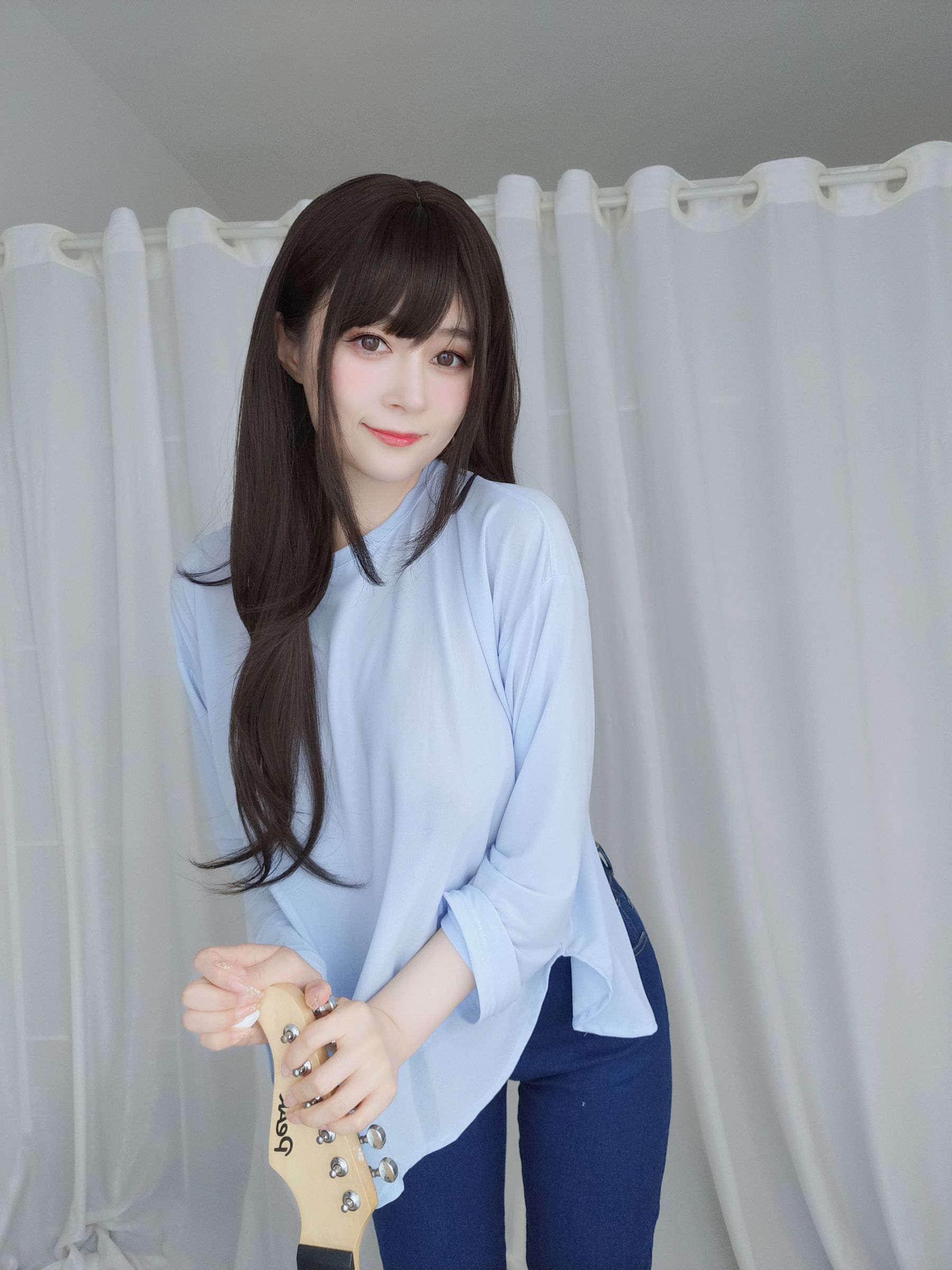 [网红COS] Coser小姐姐白银 - 妹は服を着てください