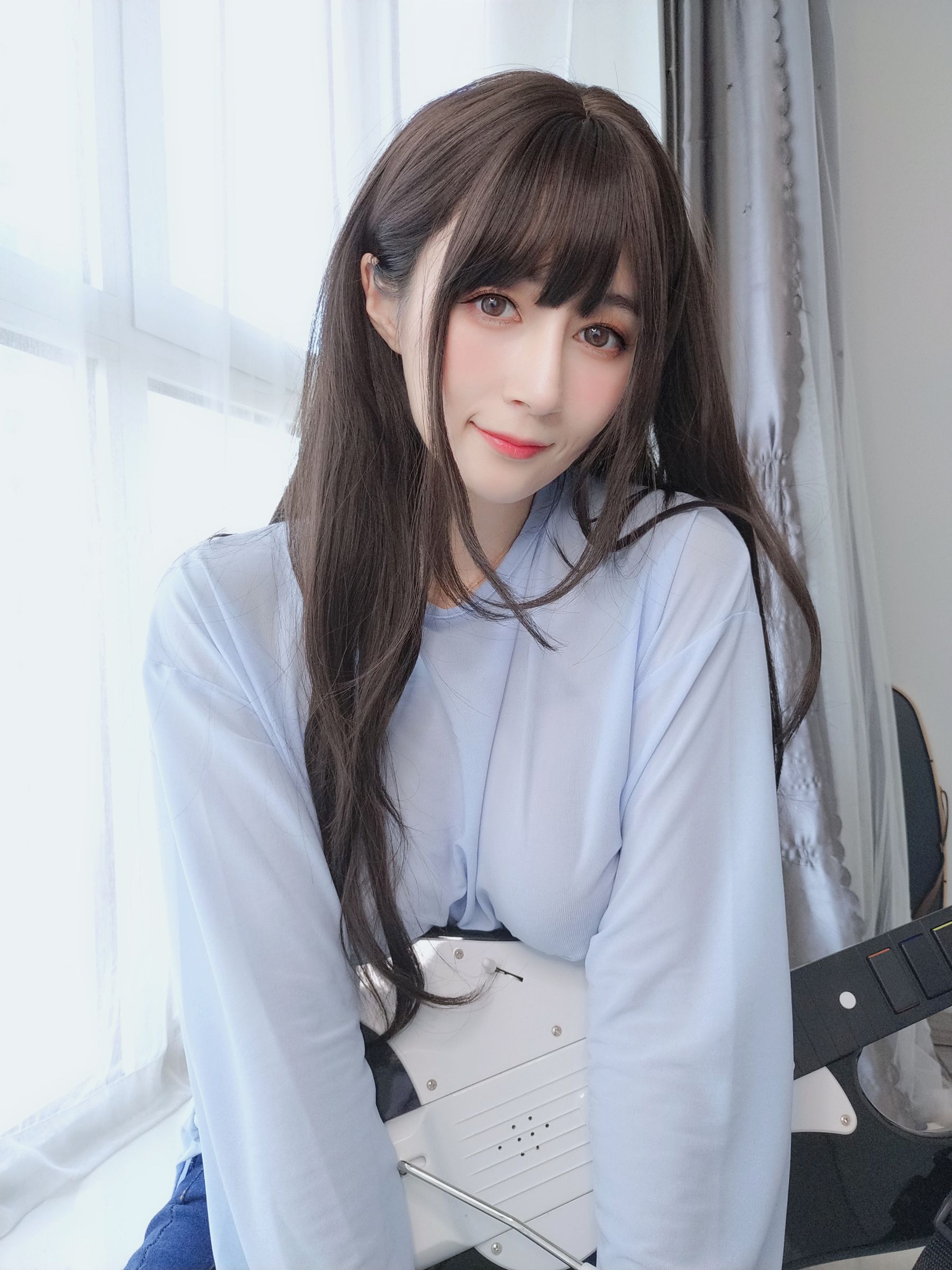 [网红COS] Coser小姐姐白银 - 妹は服を着てください