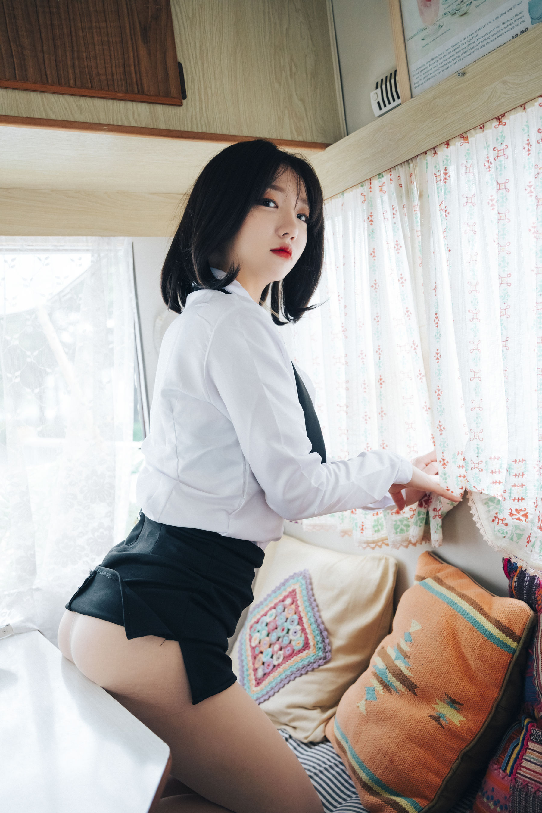 [LOOZY] Yeeun - Officegirl's Vacation Vol.2