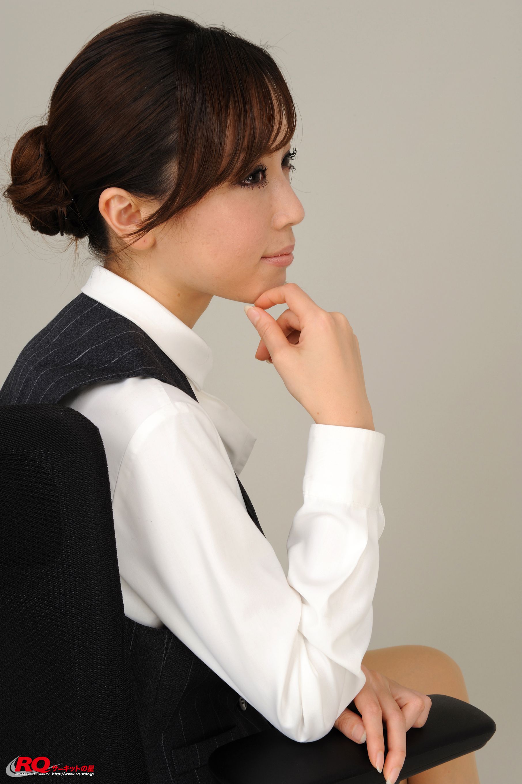 [RQ-STAR] NO.00117 Mayu Ohya 大矢真夕 Office Lady 写真集