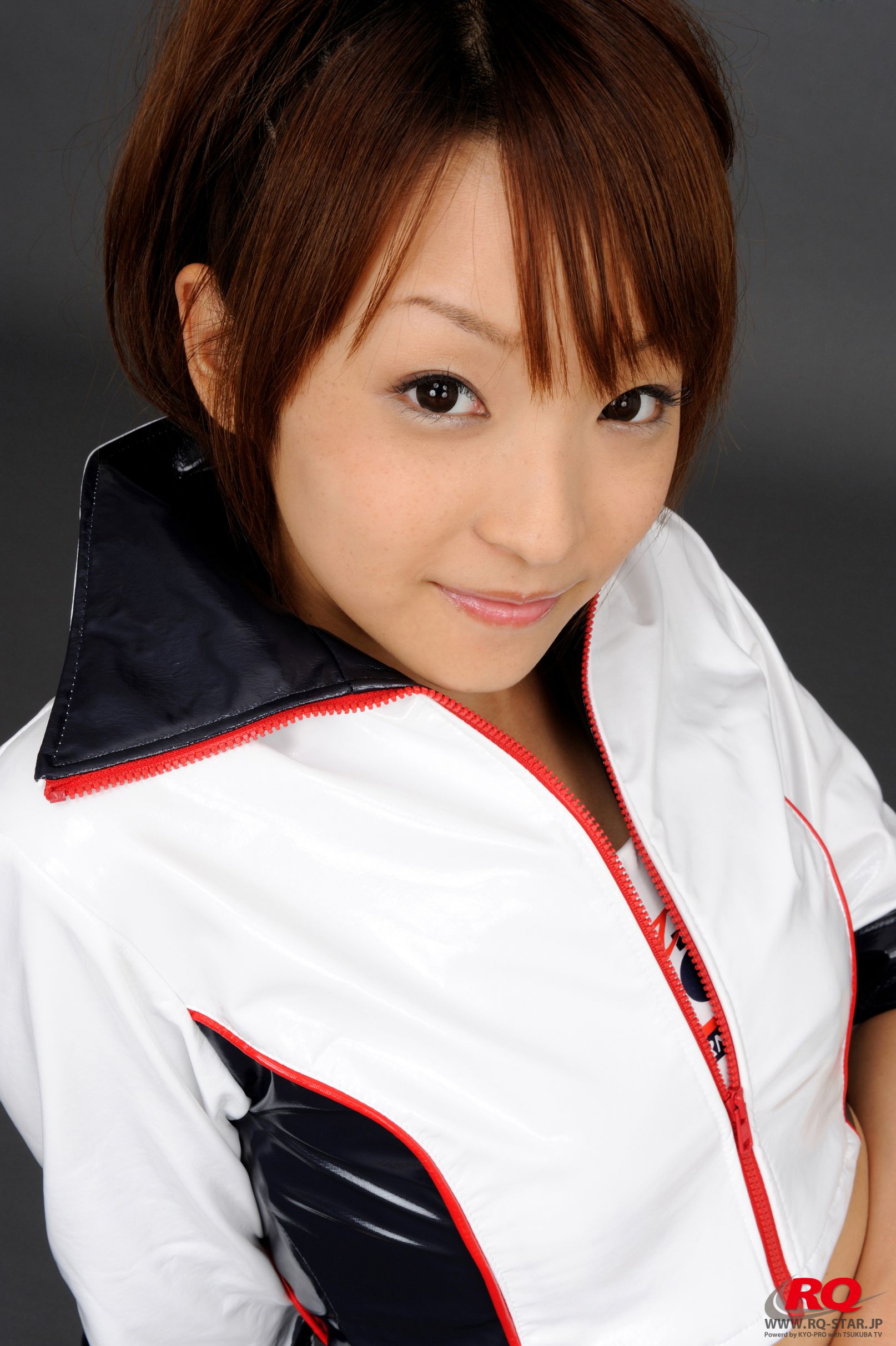 [RQ-STAR] NO.00080 Mio Aoki 青木未央 Race Queen – 2008 5Zigen  写真集