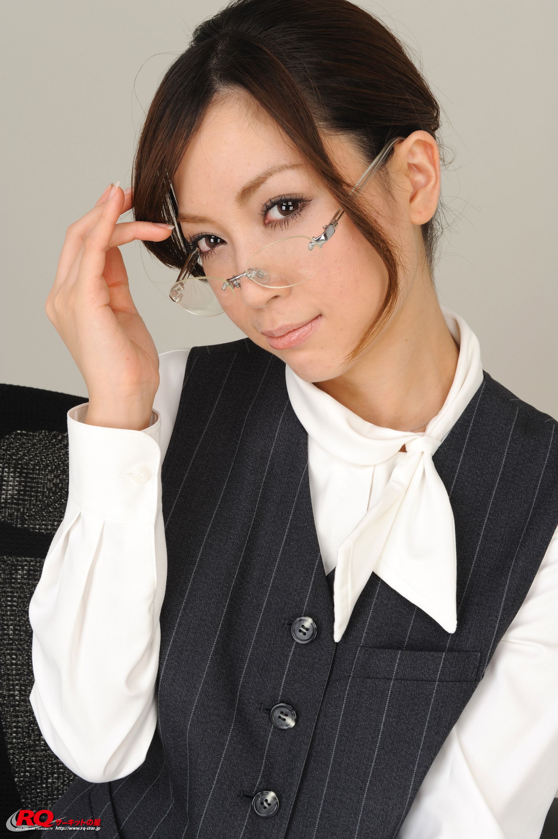 [RQ-STAR] NO.00117 Mayu Ohya 大矢真夕 Office Lady 写真集