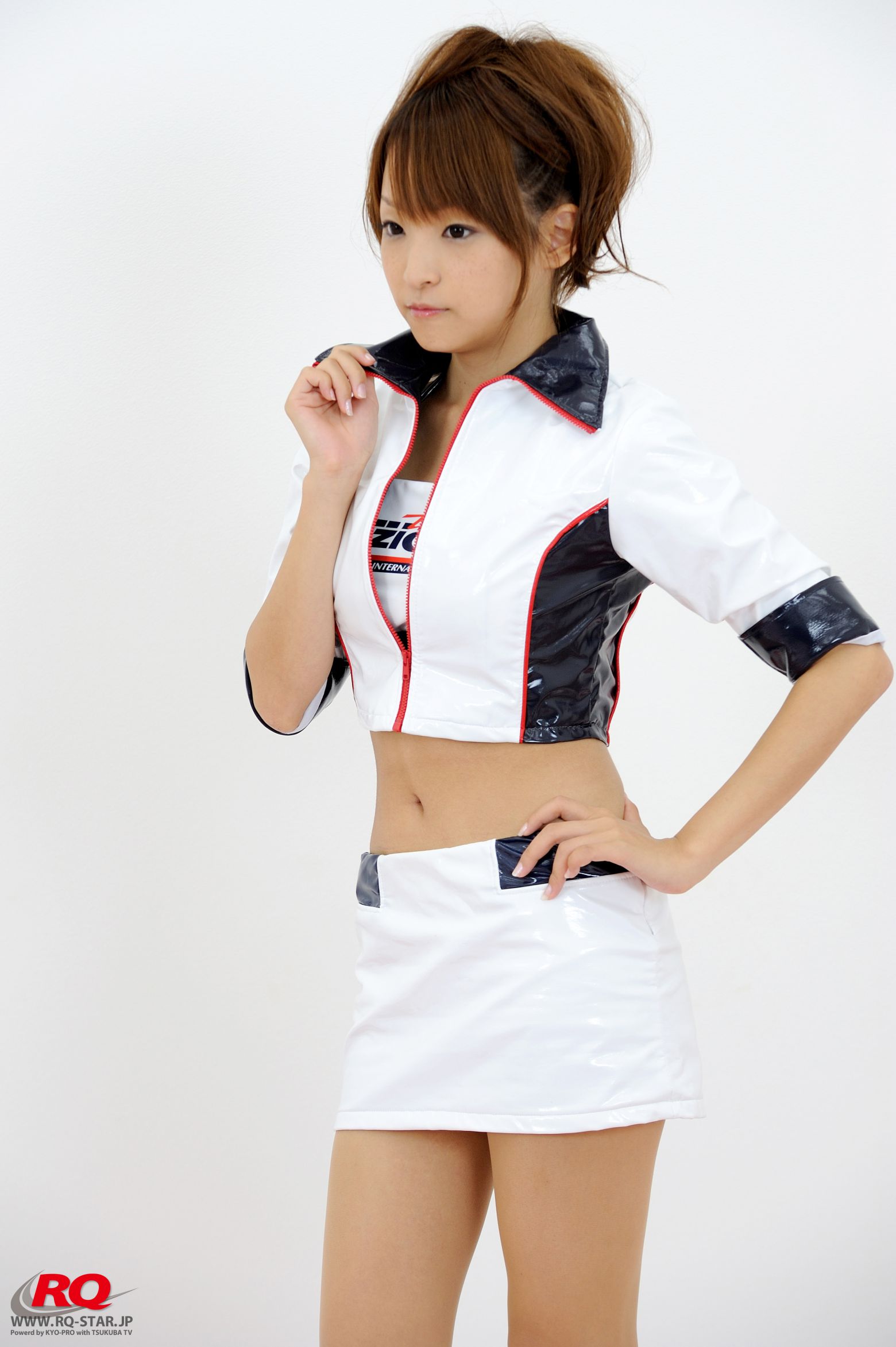 [RQ-STAR] NO.00085 Mio Aoki 青木未央 Race Queen – 2008 5Zigen 写真集