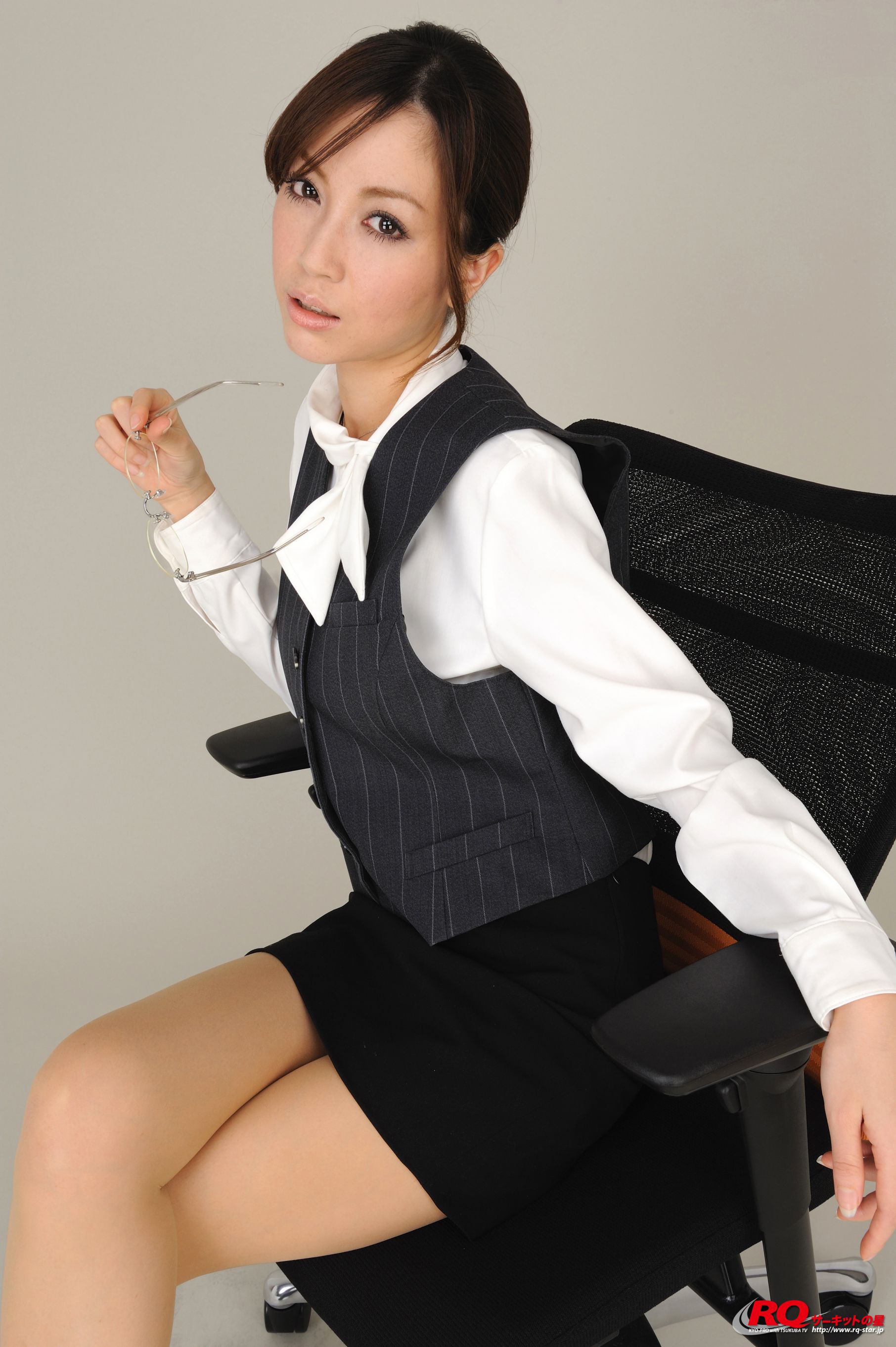 [RQ-STAR] NO.00117 Mayu Ohya 大矢真夕 Office Lady 写真集