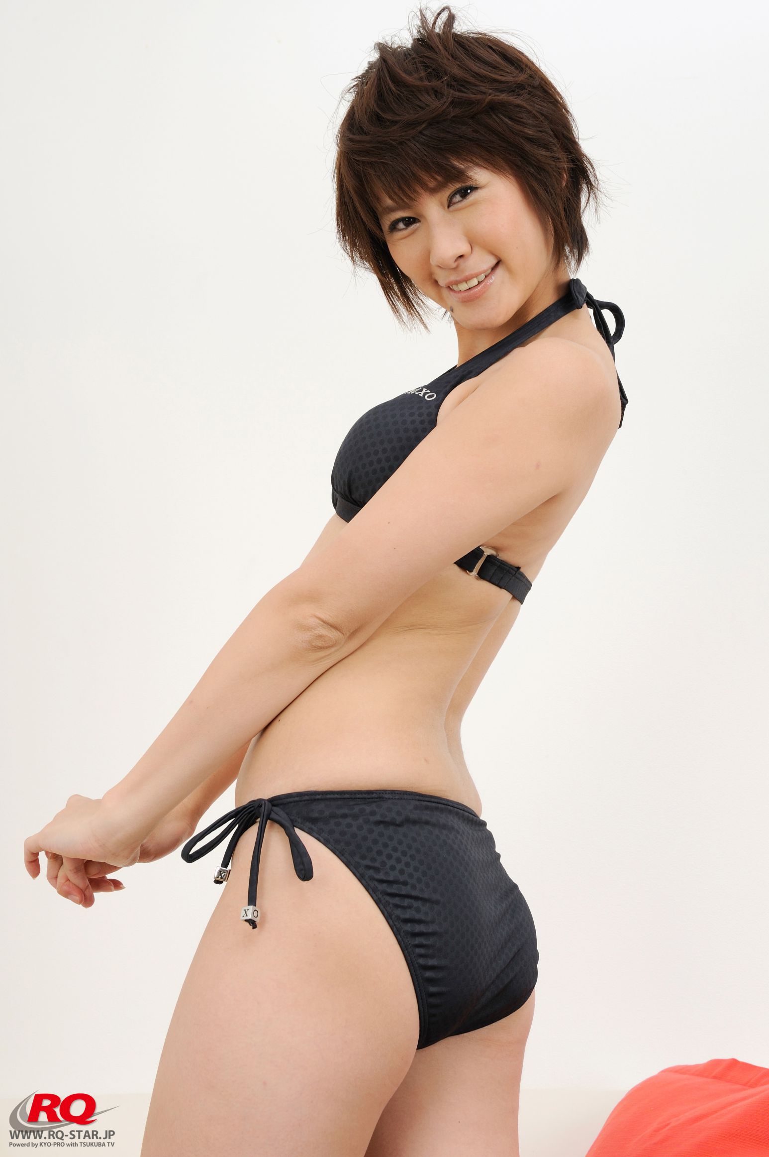 [RQ-STAR] NO.00077 Akiko Fujihara 藤原明子 Swim Suits – Black 写真集