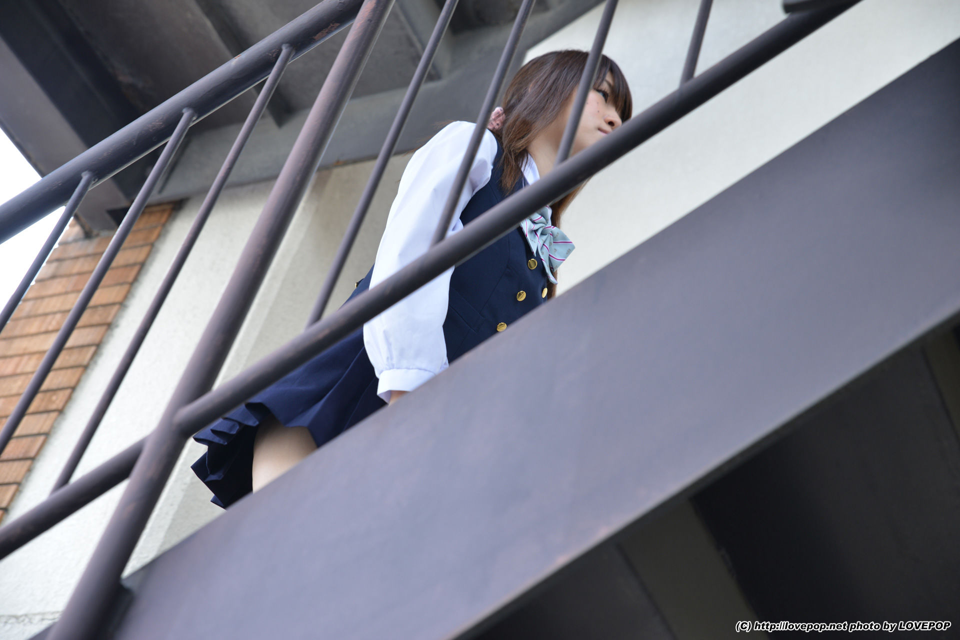 [LOVEPOP] Yamaguchi Ayaka 山口彩加 Stairway Voyeur T-back! ! Uniform vest - PPV