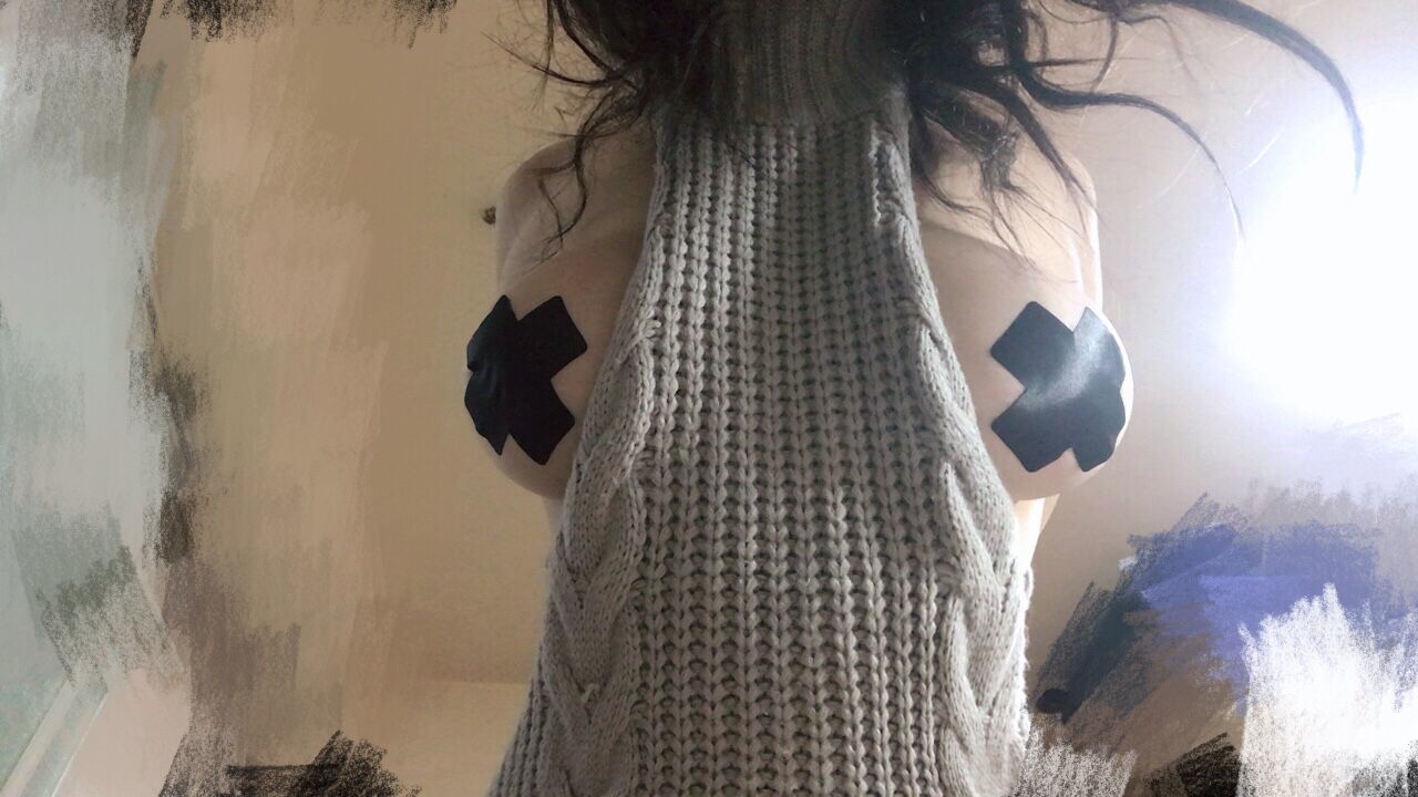 [福利COS] 奶兔biubiu - 灰色毛衣
