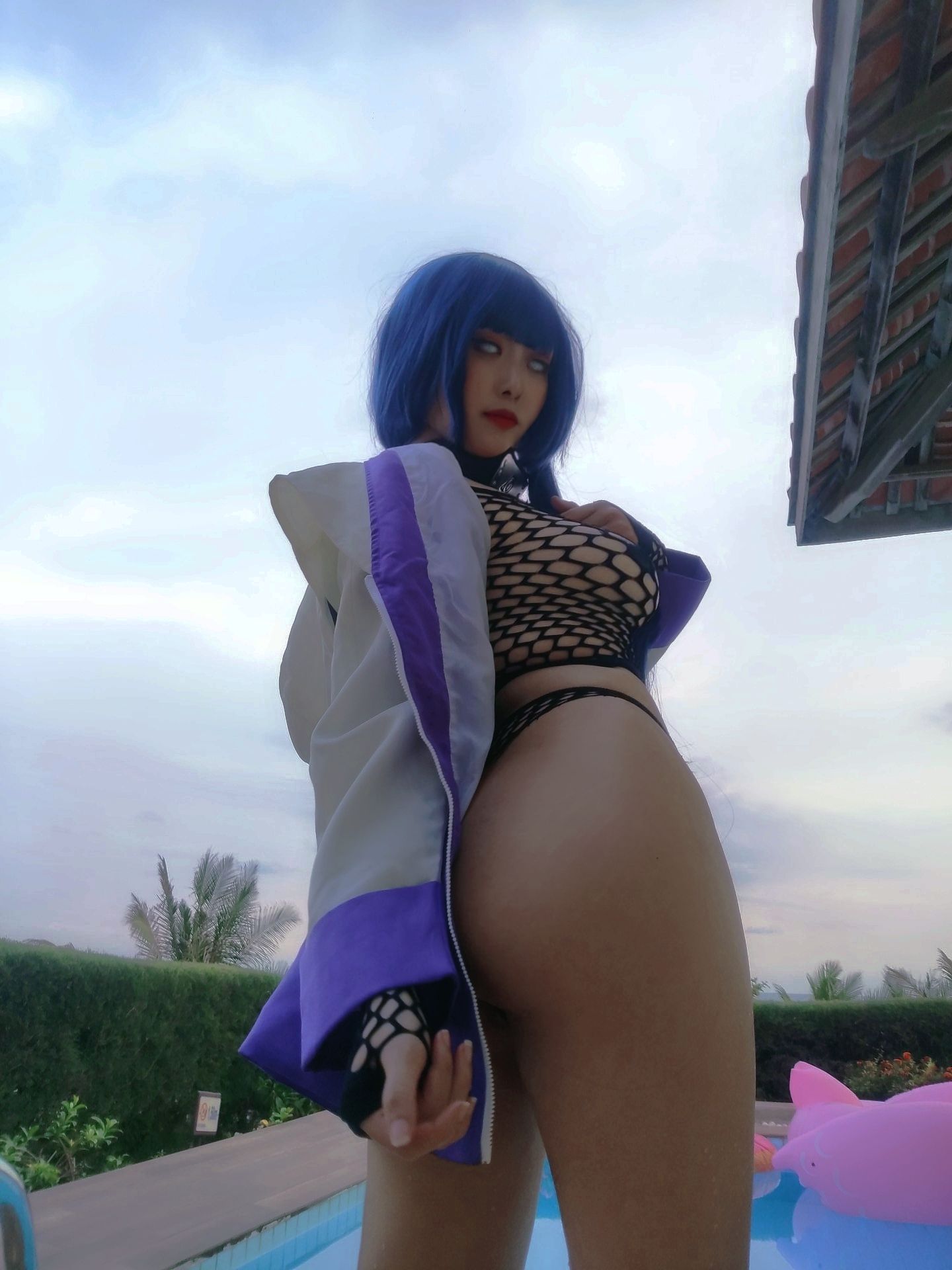 [福利COS] Sunnyvier - Hinata Poolside