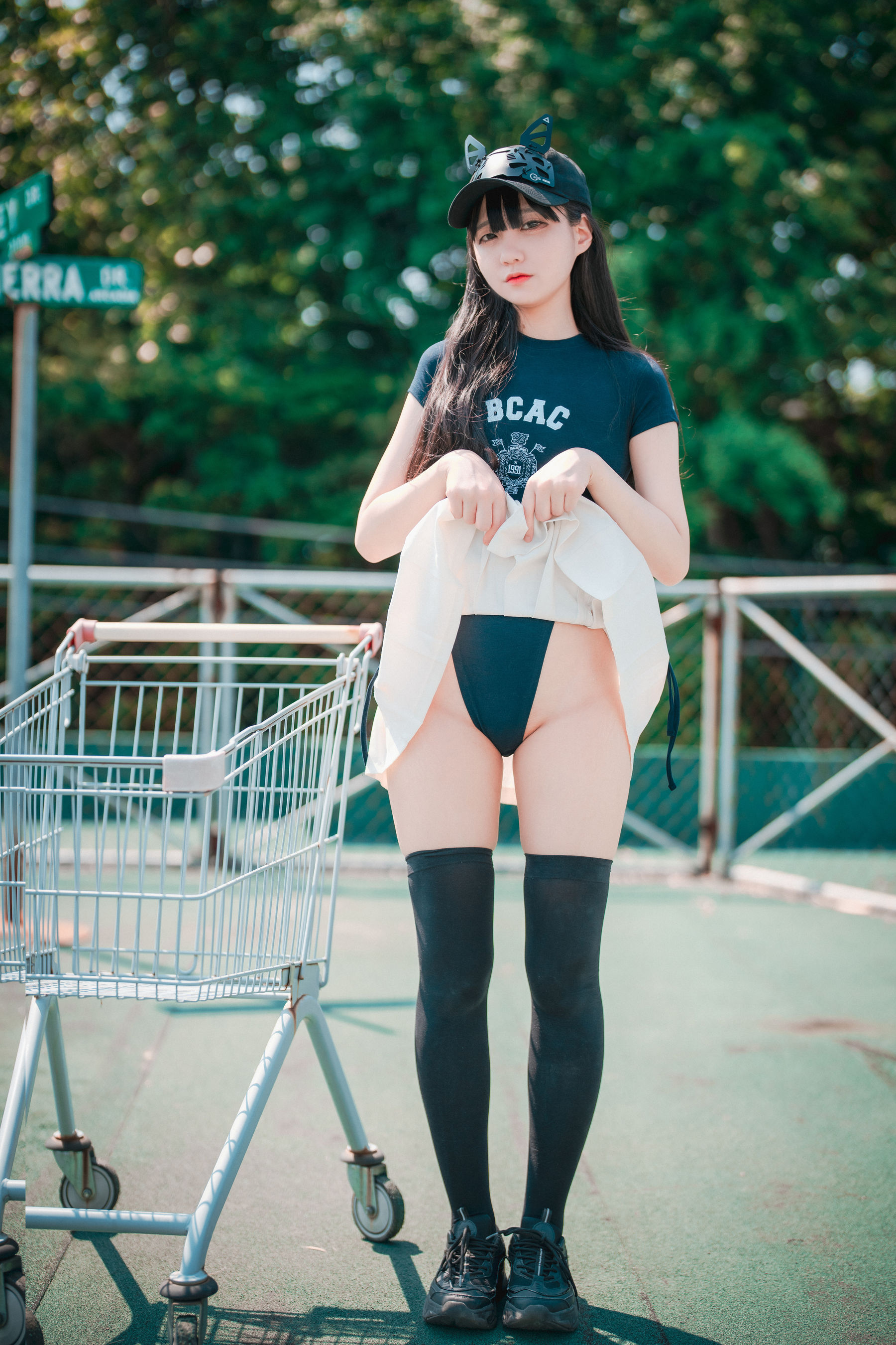 [DJAWA]  Jeong Jenny - Classic Athletic Girl in Navy Blue