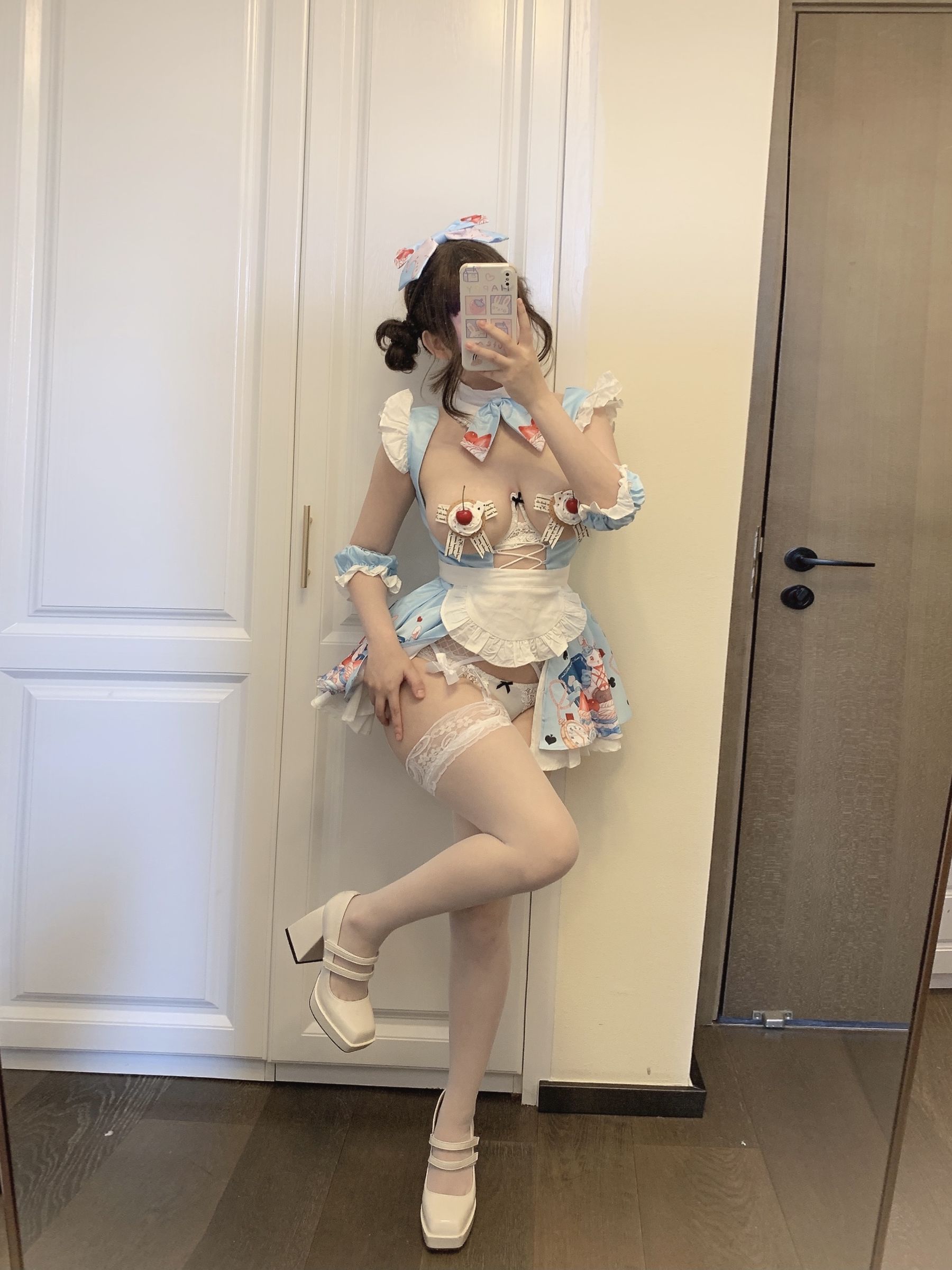 [福利COS] 蜜桃少女是依酱呀 - 甜点