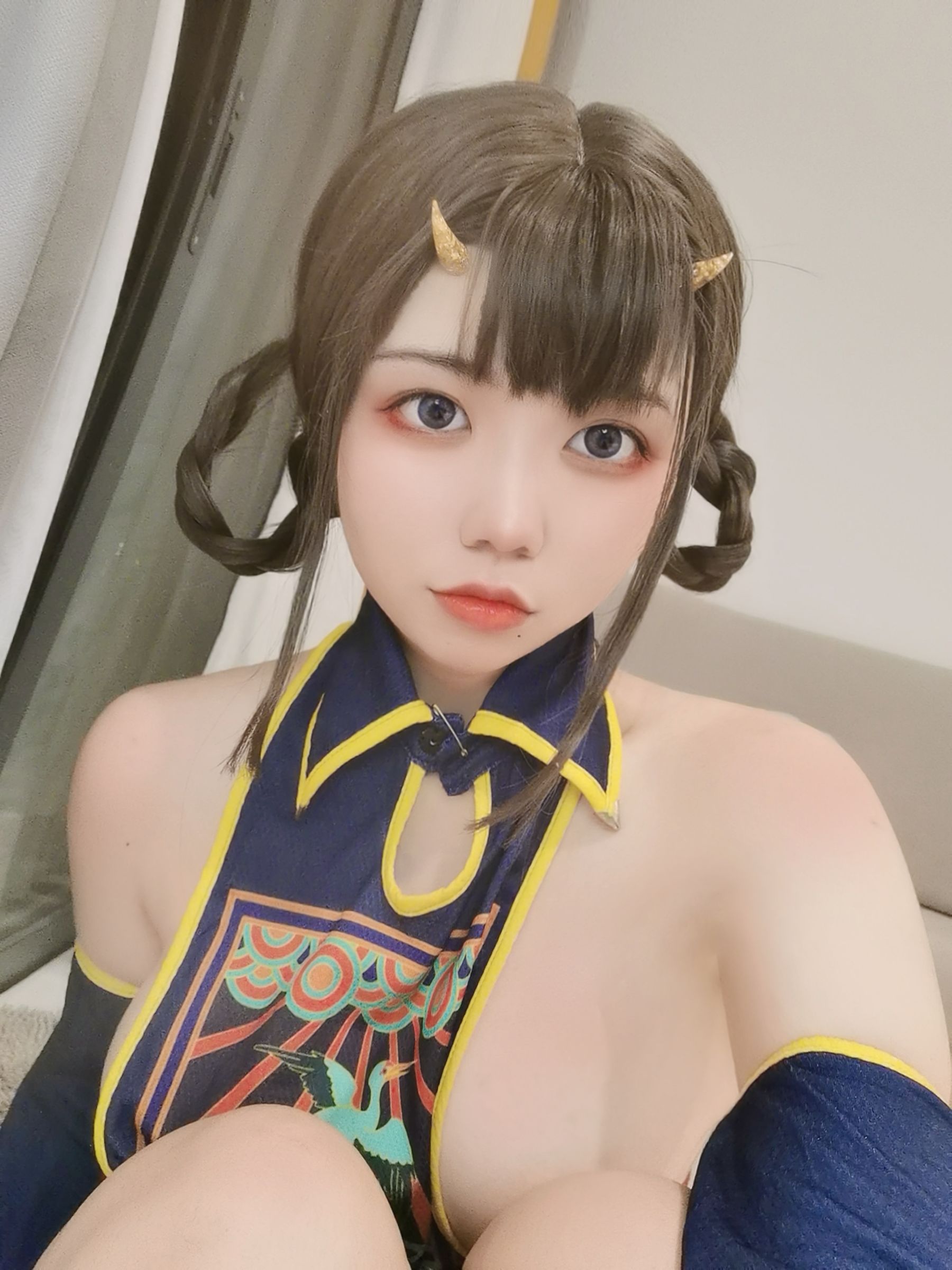 [福利COS] 啊日日_Ganlory - 小僵尸自拍