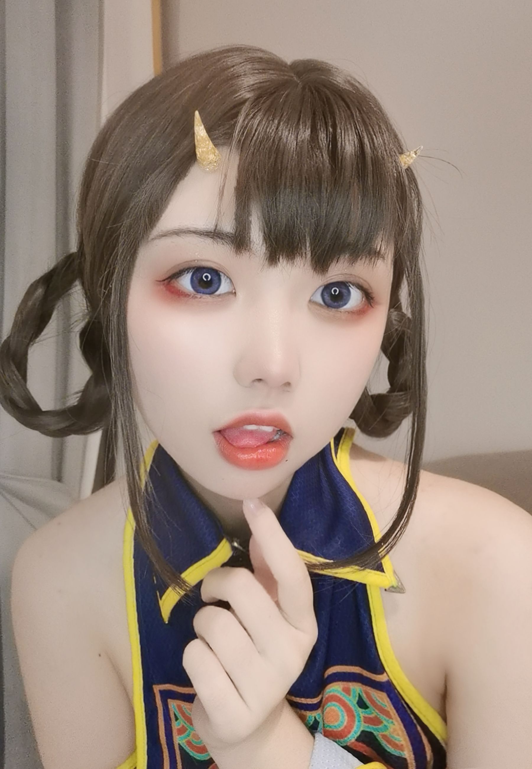 [福利COS] 啊日日_Ganlory - 小僵尸自拍