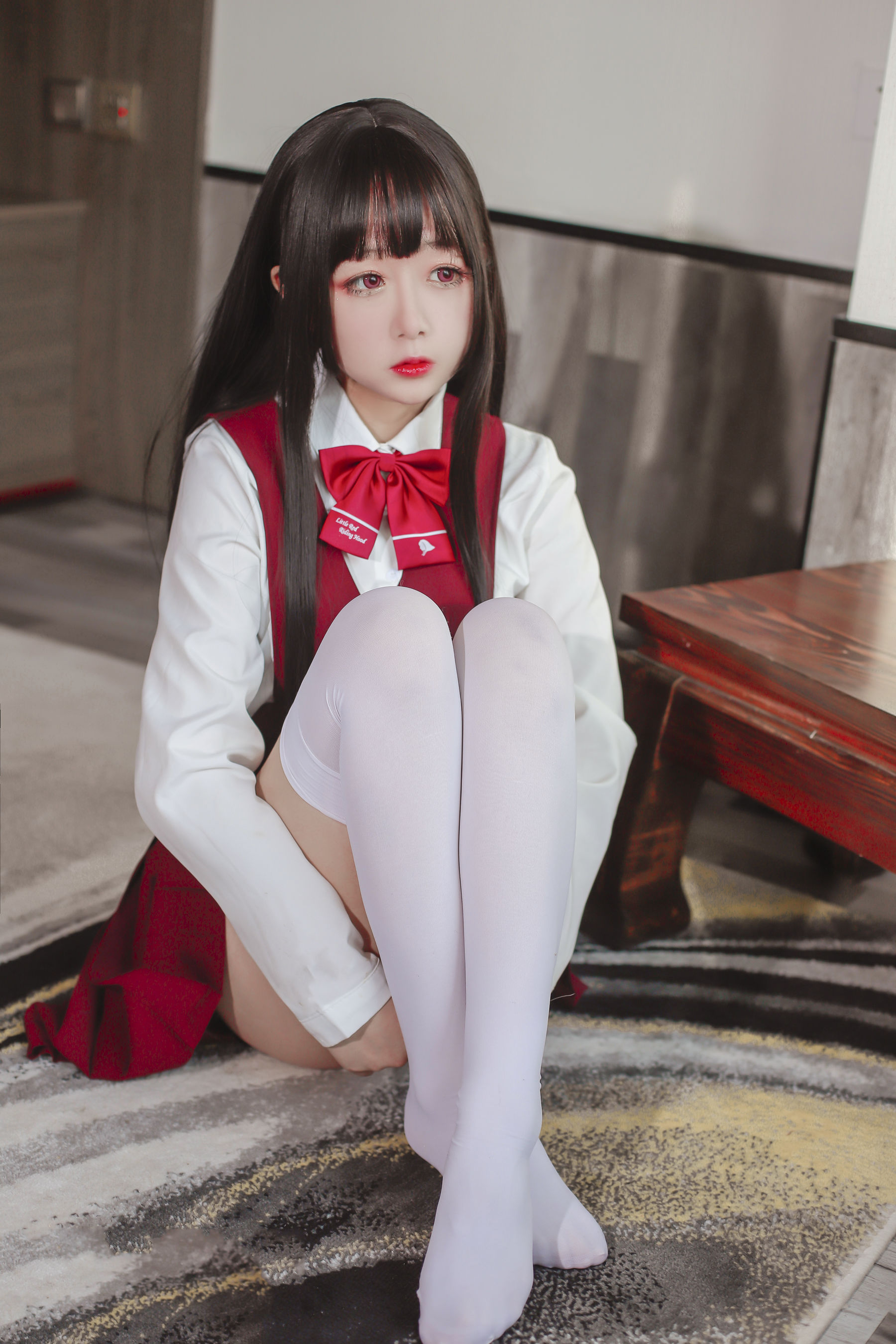 [福利COS] Cosplay日奈娇 - JK少女红裙