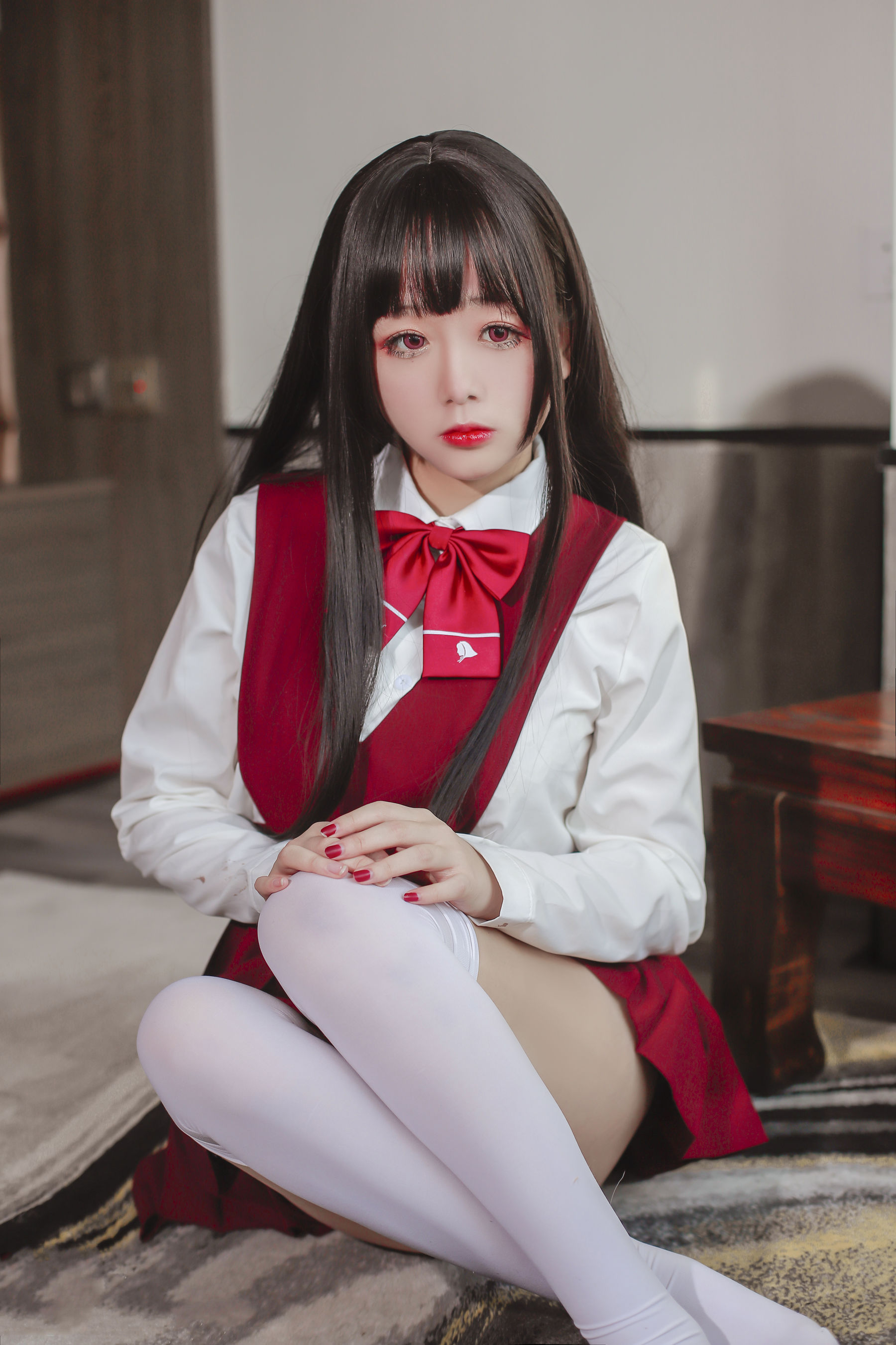 [福利COS] Cosplay日奈娇 - JK少女红裙