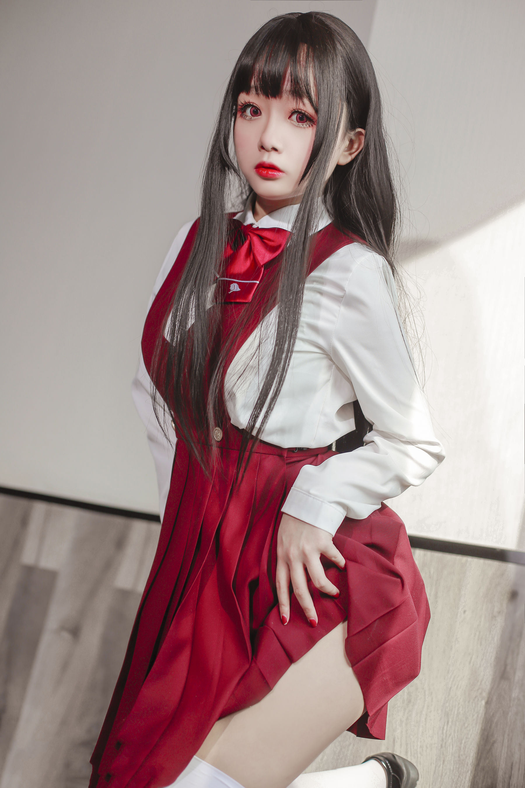 [福利COS] Cosplay日奈娇 - JK少女红裙