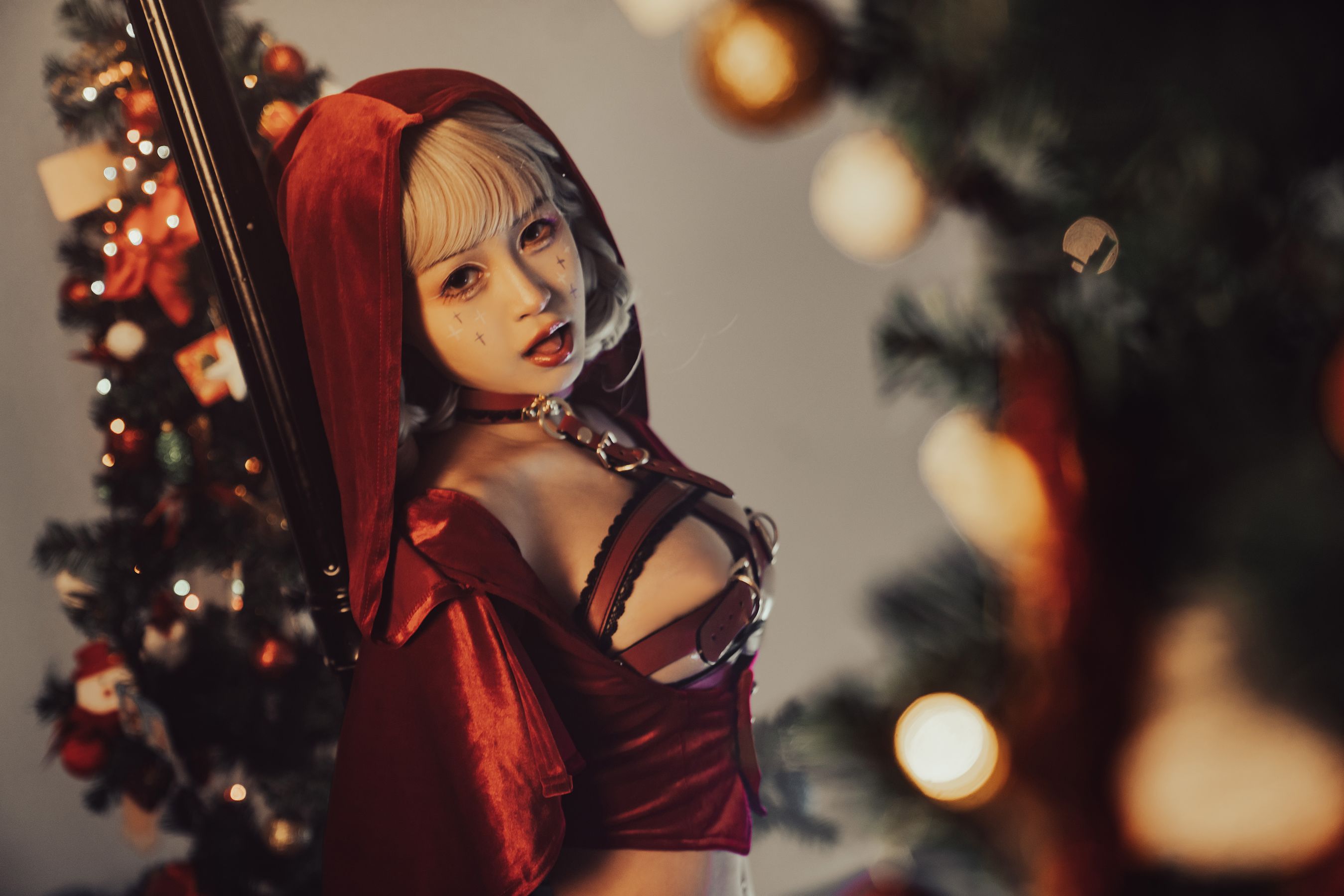 [福利COS] 美少女晕崽 - 圣诞小红帽