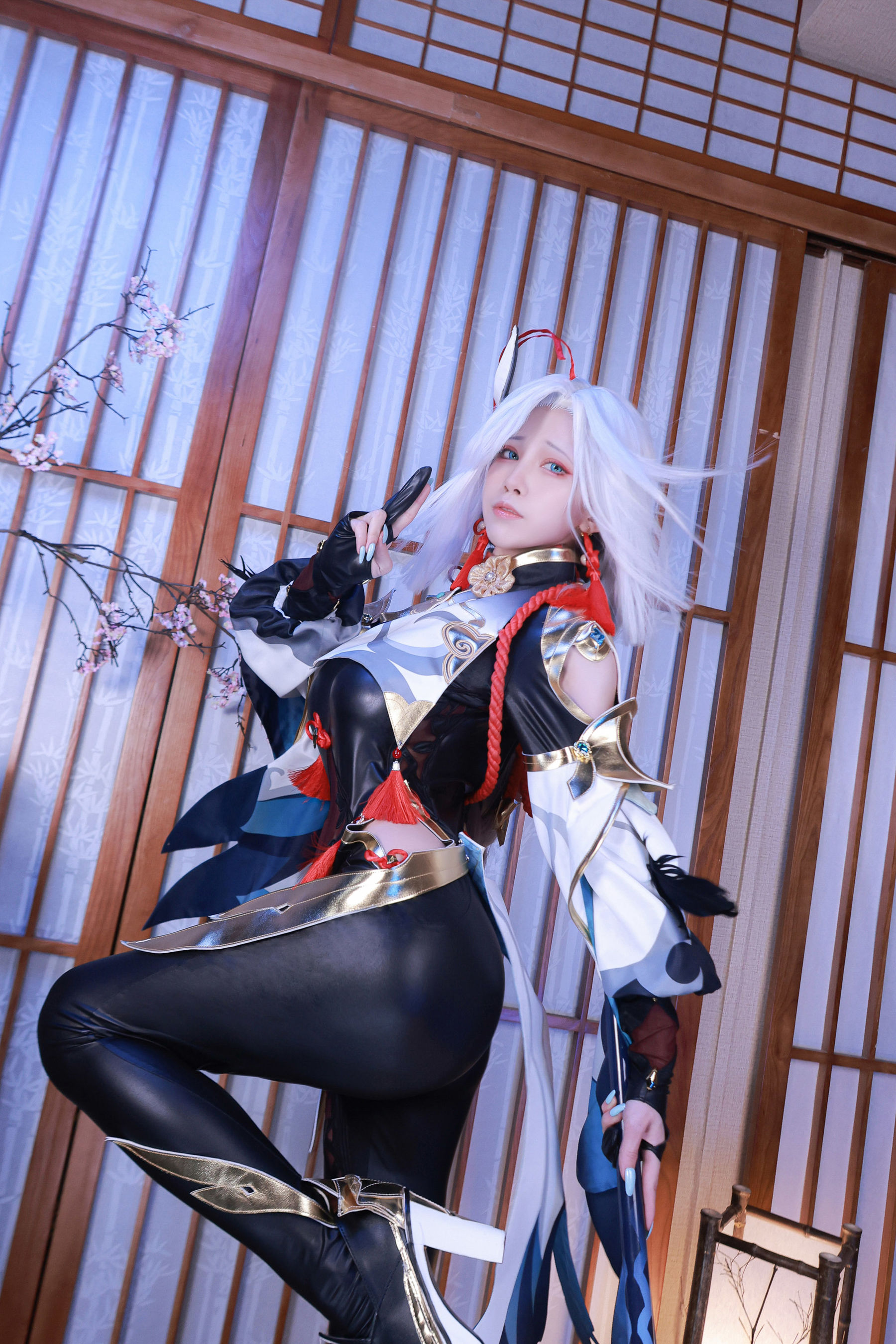 [福利COS] 动漫博主水淼aqua - 原神 申鹤